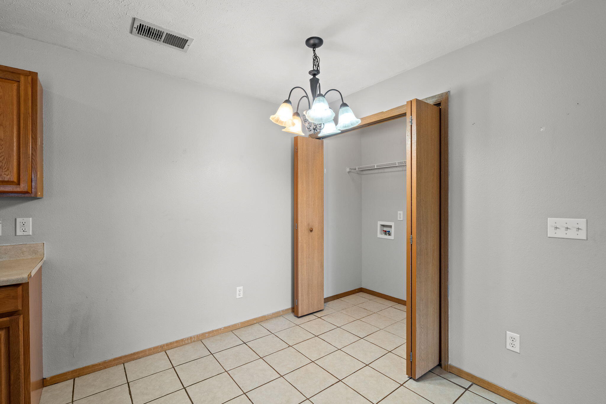 Photo 11 - Residential Lease for sale – 815 W Warren Avenue  Ozark, MO