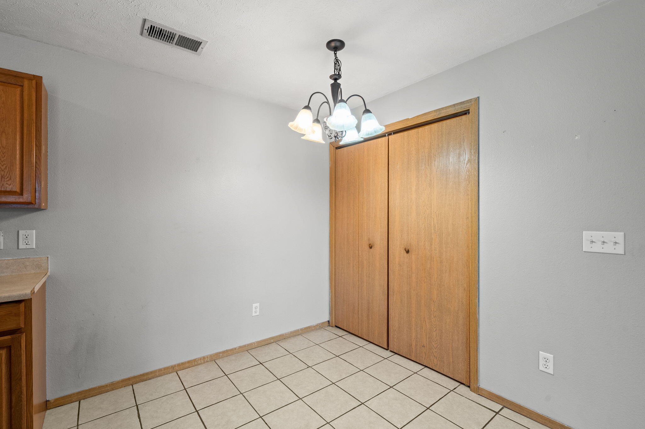 Photo 10 - Residential Lease for sale – 815 W Warren Avenue  Ozark, MO