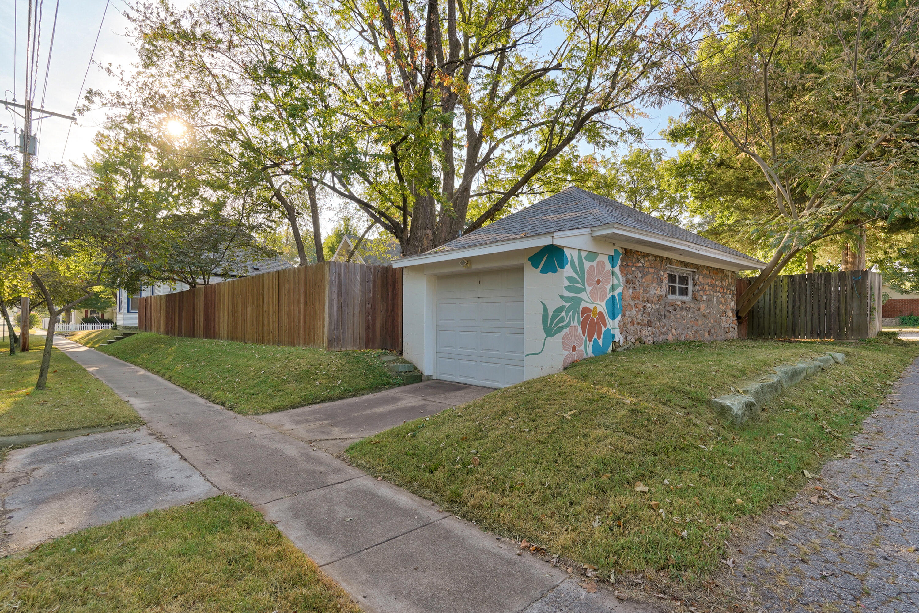 Photo 34 - Residential for sale – 1351 N Summit Avenue  Springfield, MO