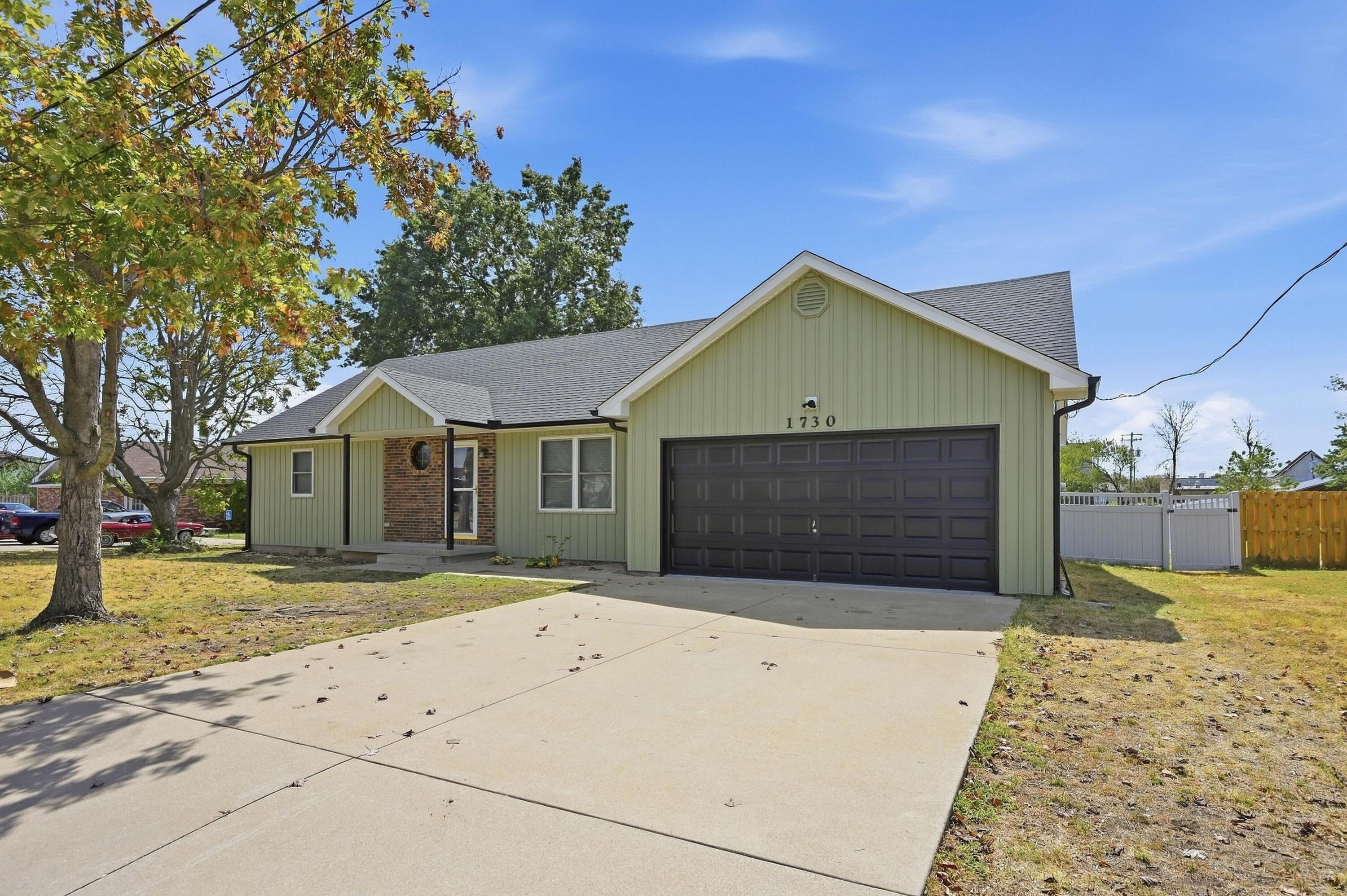 Photo 3 - Residential for sale – 1730 E 30th Street  Joplin, MO