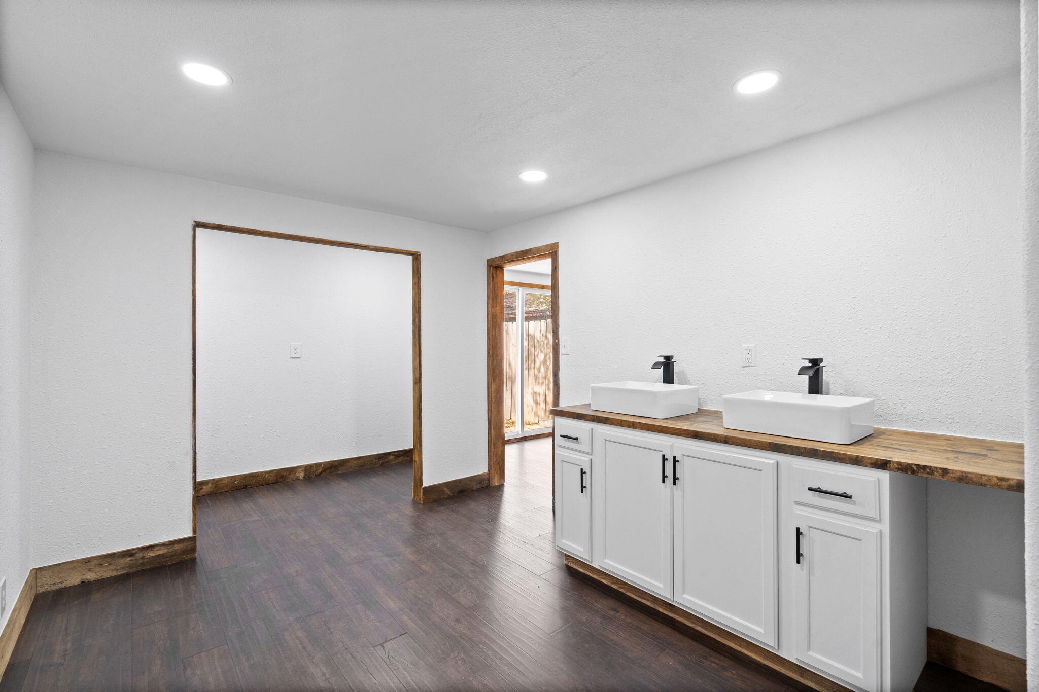 Photo 27 - Residential for sale – 221 N Hickory Street  Forsyth, MO