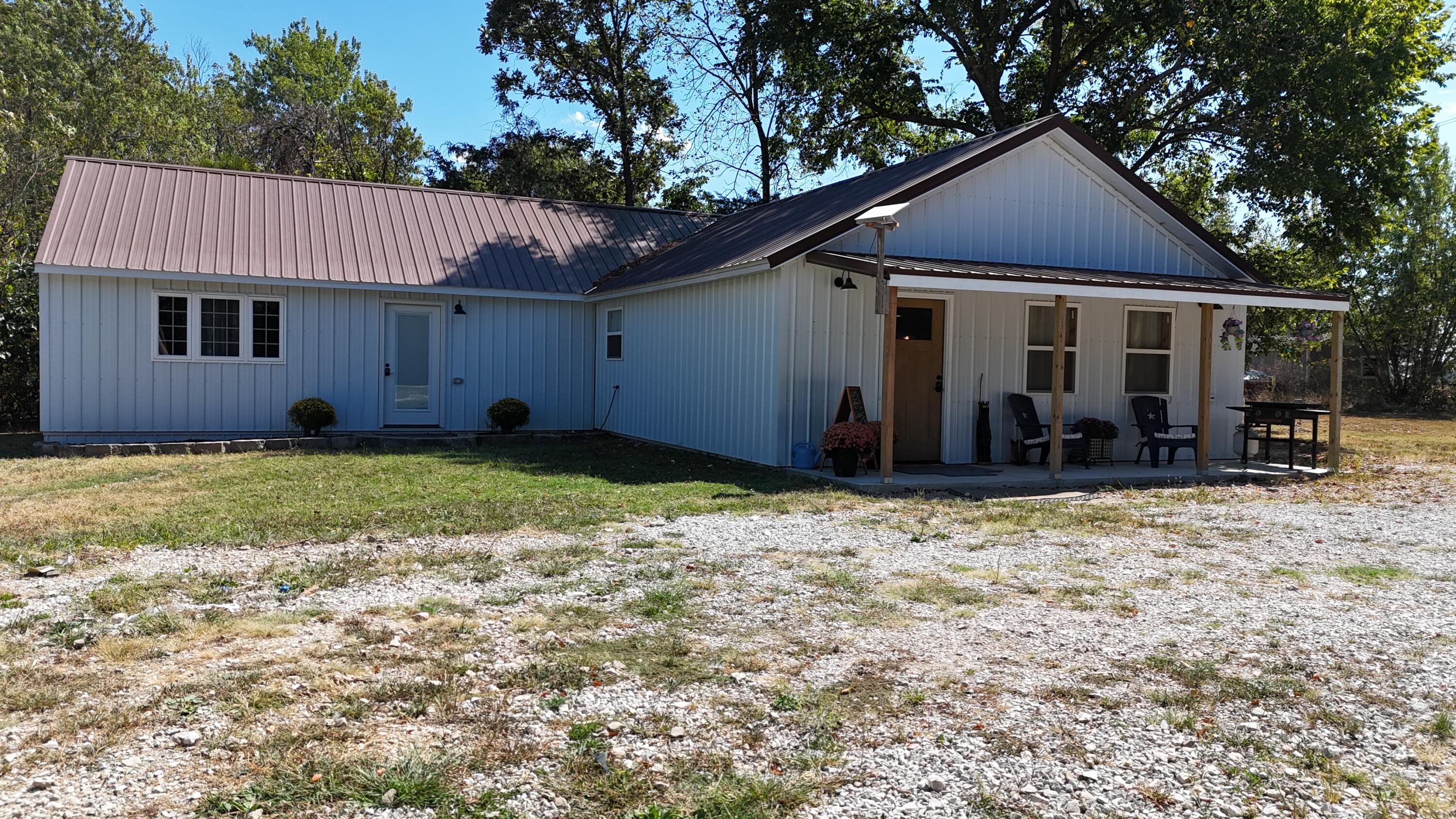 Photo 2 - Residential for sale – 279  Castlegate Drive  Seymour, MO