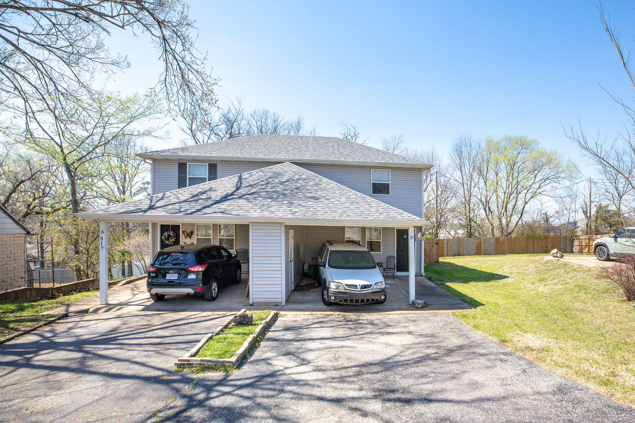 Photo 3 - Residential for sale – 317-347  Hawthorne Street  Hollister, MO