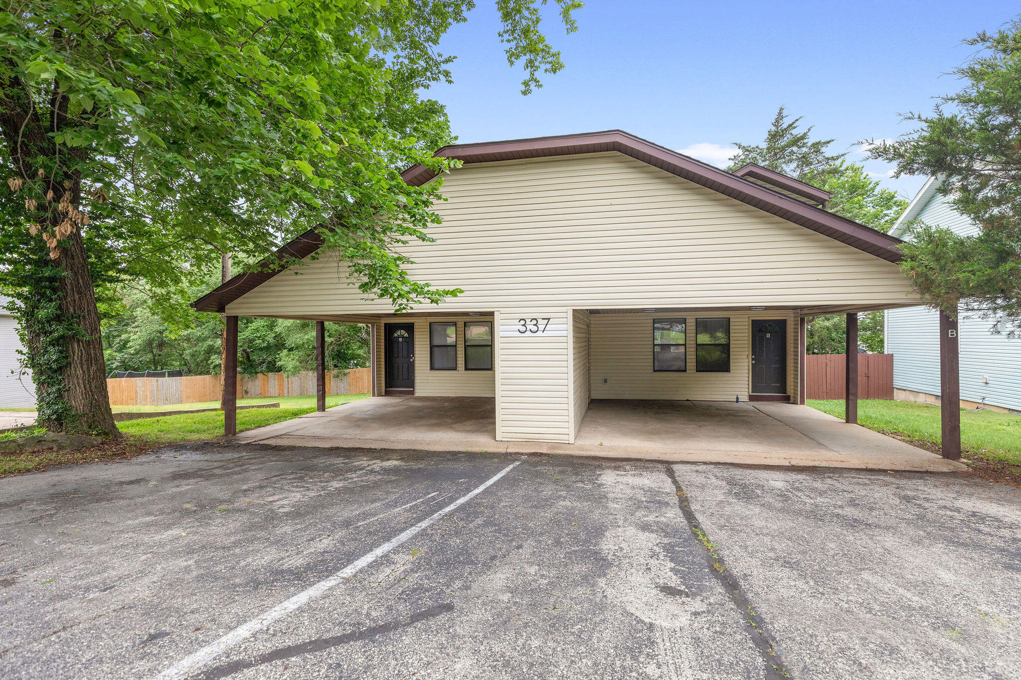 Photo 10 - Residential for sale – 317-347  Hawthorne Street  Hollister, MO
