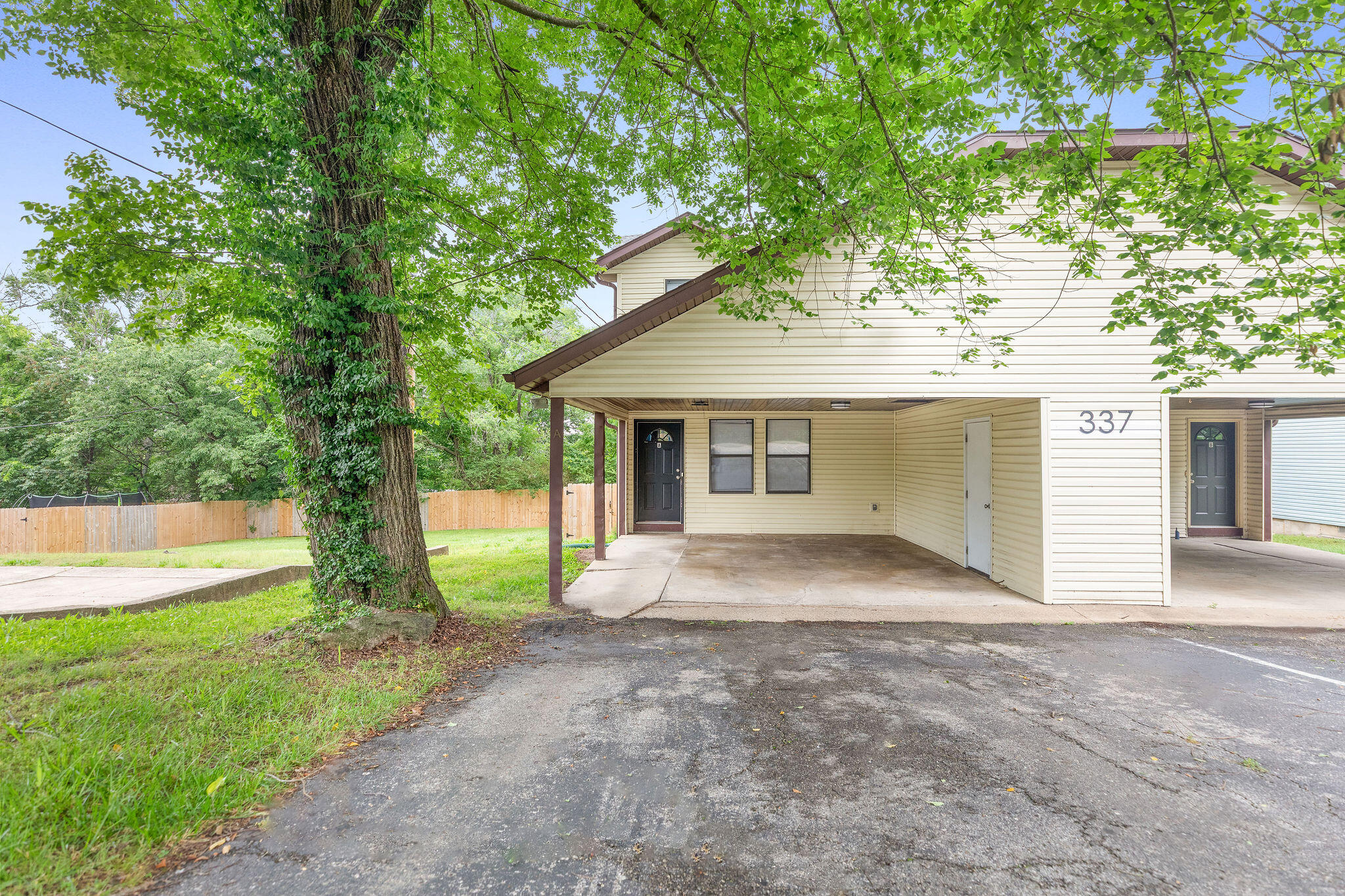 Photo 8 - Residential for sale – 317-347  Hawthorne Street  Hollister, MO