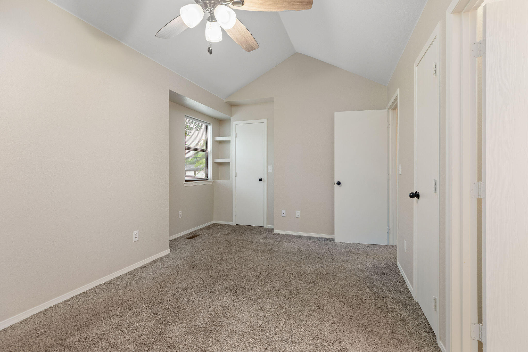 Photo 22 - Residential for sale – 317-347  Hawthorne Street  Hollister, MO
