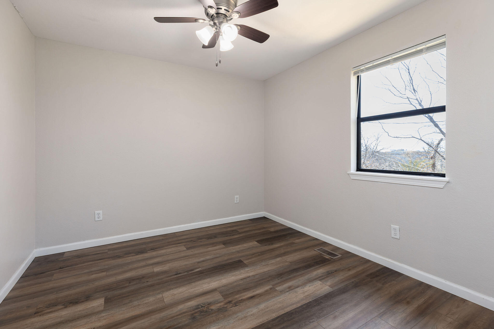 Photo 38 - Residential for sale – 317-347  Hawthorne Street  Hollister, MO