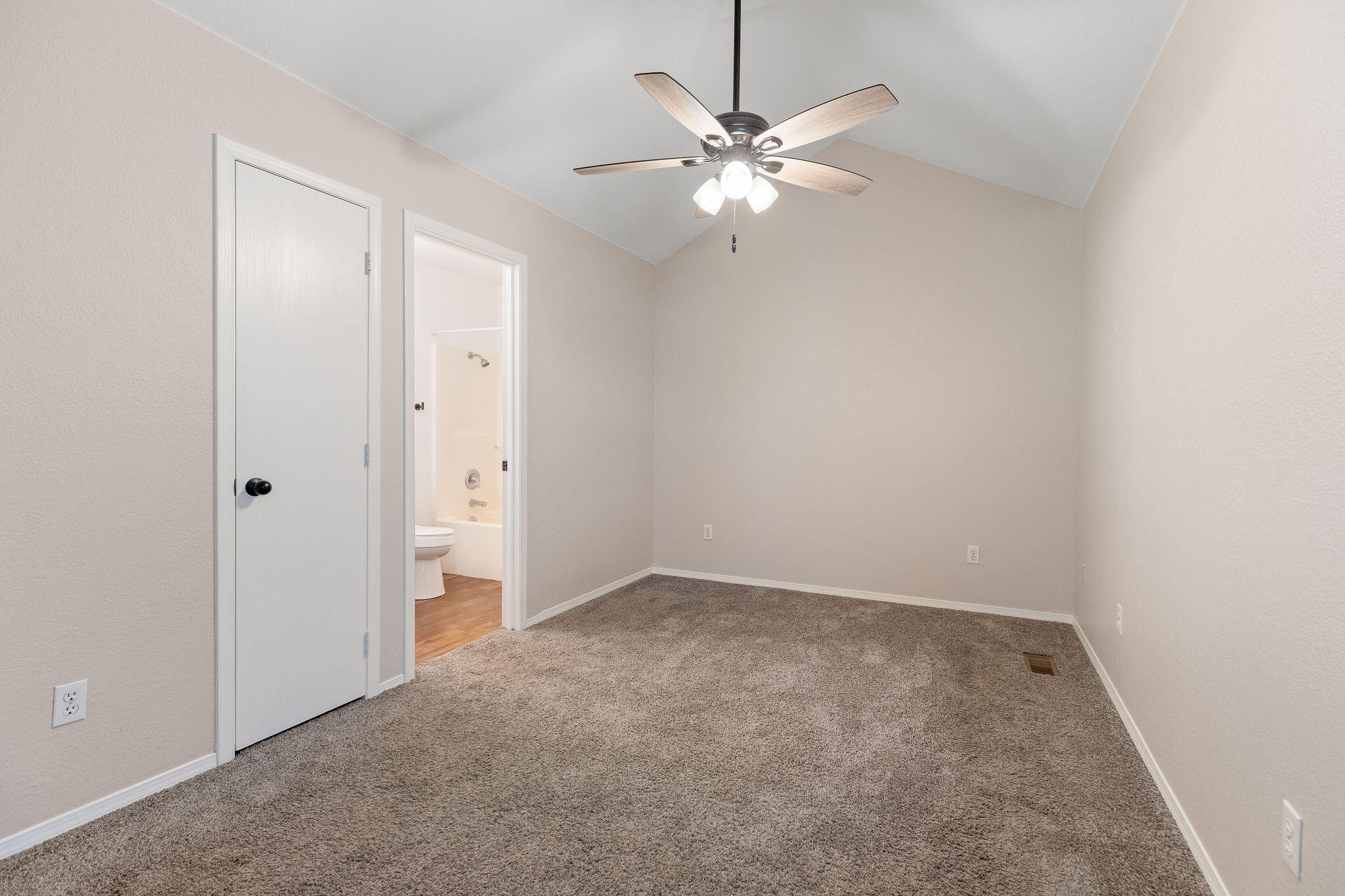 Photo 21 - Residential for sale – 317-347  Hawthorne Street  Hollister, MO