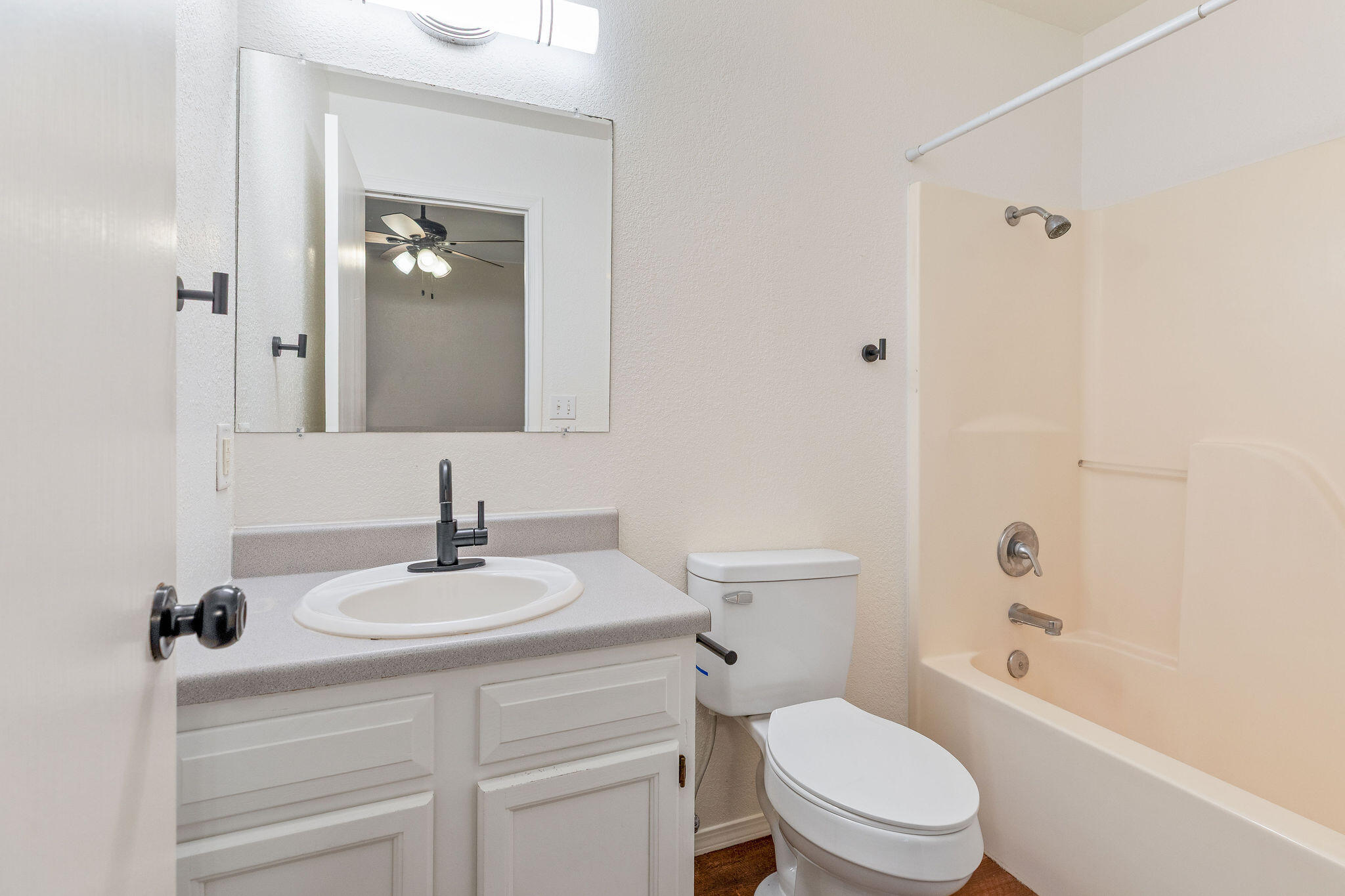 Photo 24 - Residential for sale – 317-347  Hawthorne Street  Hollister, MO
