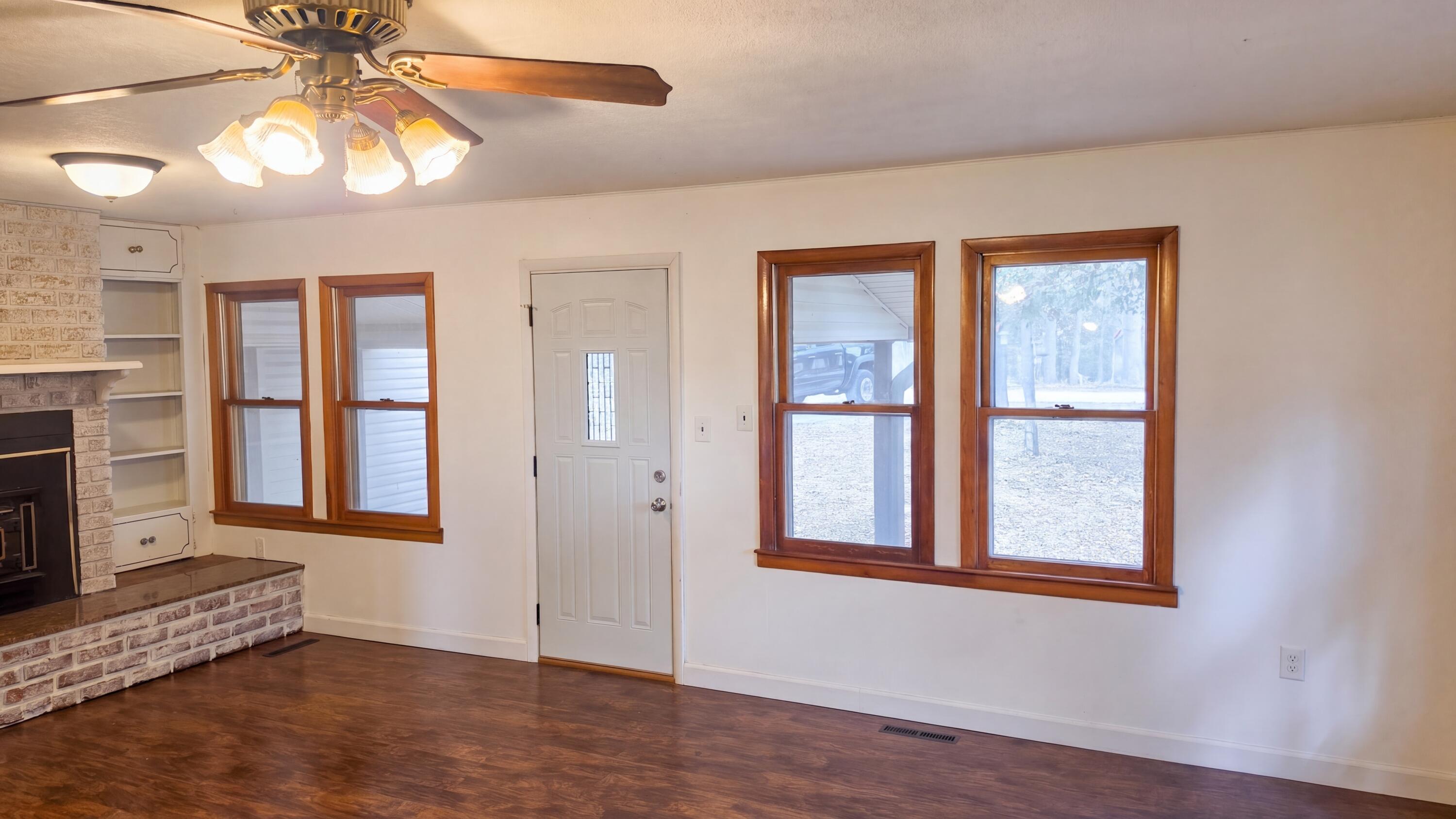 Photo 7 - Residential for sale – 22182  County Road 288   Pittsburg, MO