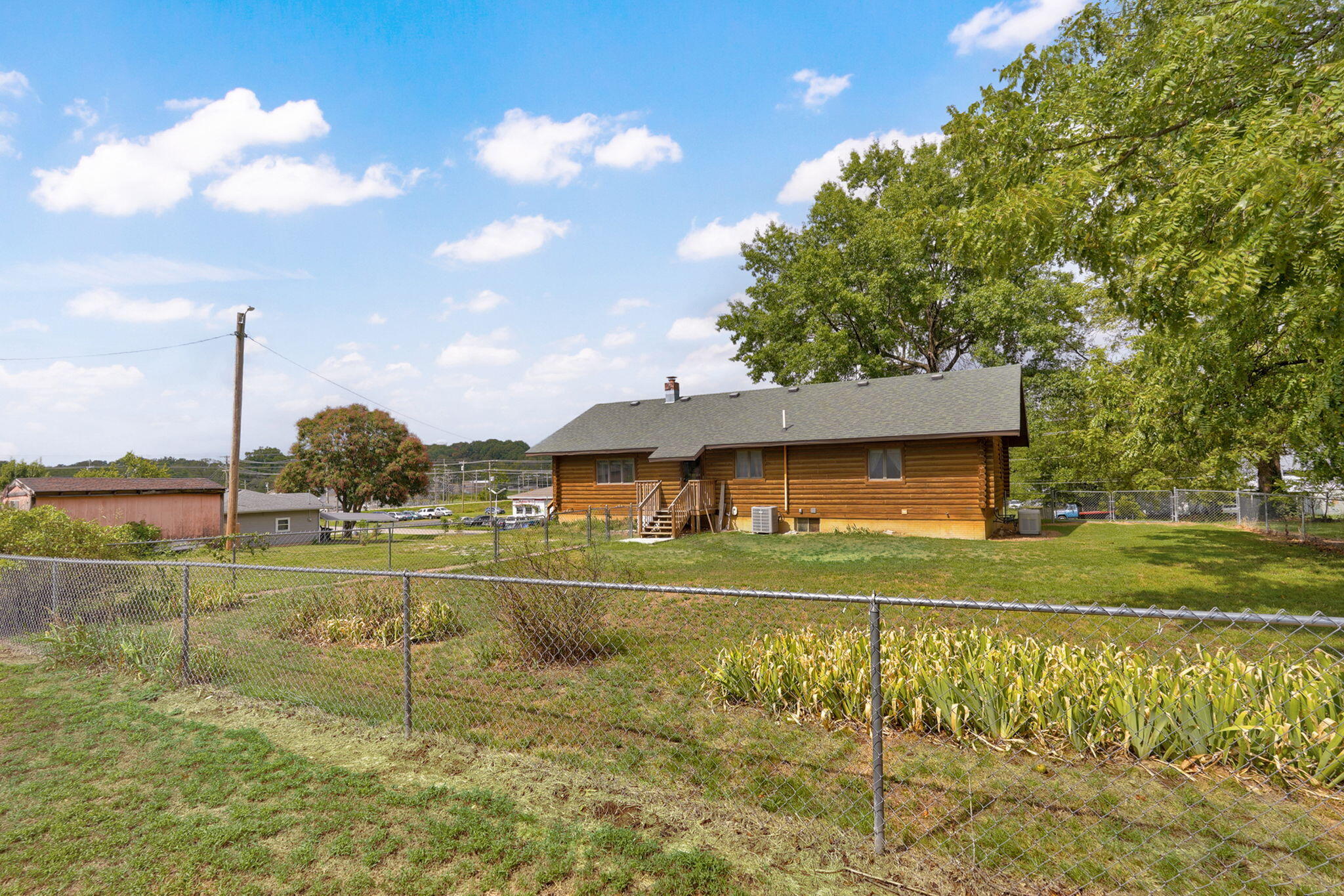 Photo 10 - Residential for sale – 416 W Water Street  Mt Vernon, MO