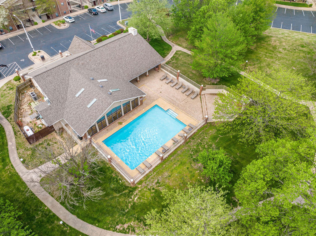 Photo 13 - Residential for sale – 350 S Wildwood Drive  Branson, MO