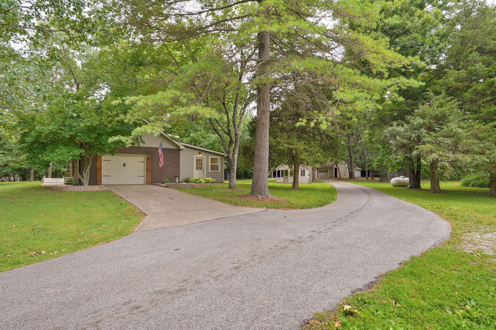 Photo 6 - Residential for sale – 9971 E Farm Road 104   Strafford, MO