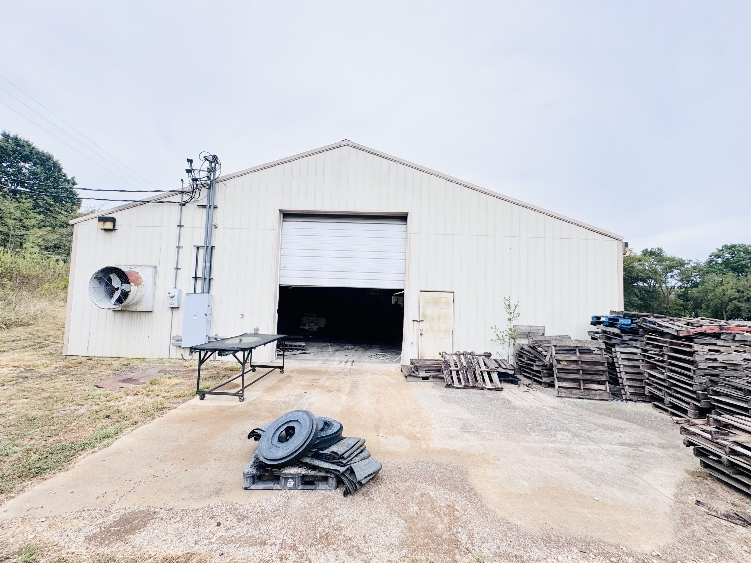 Photo 6 - Commercial Sale for sale – 75  Garvey Drive  Noel, MO