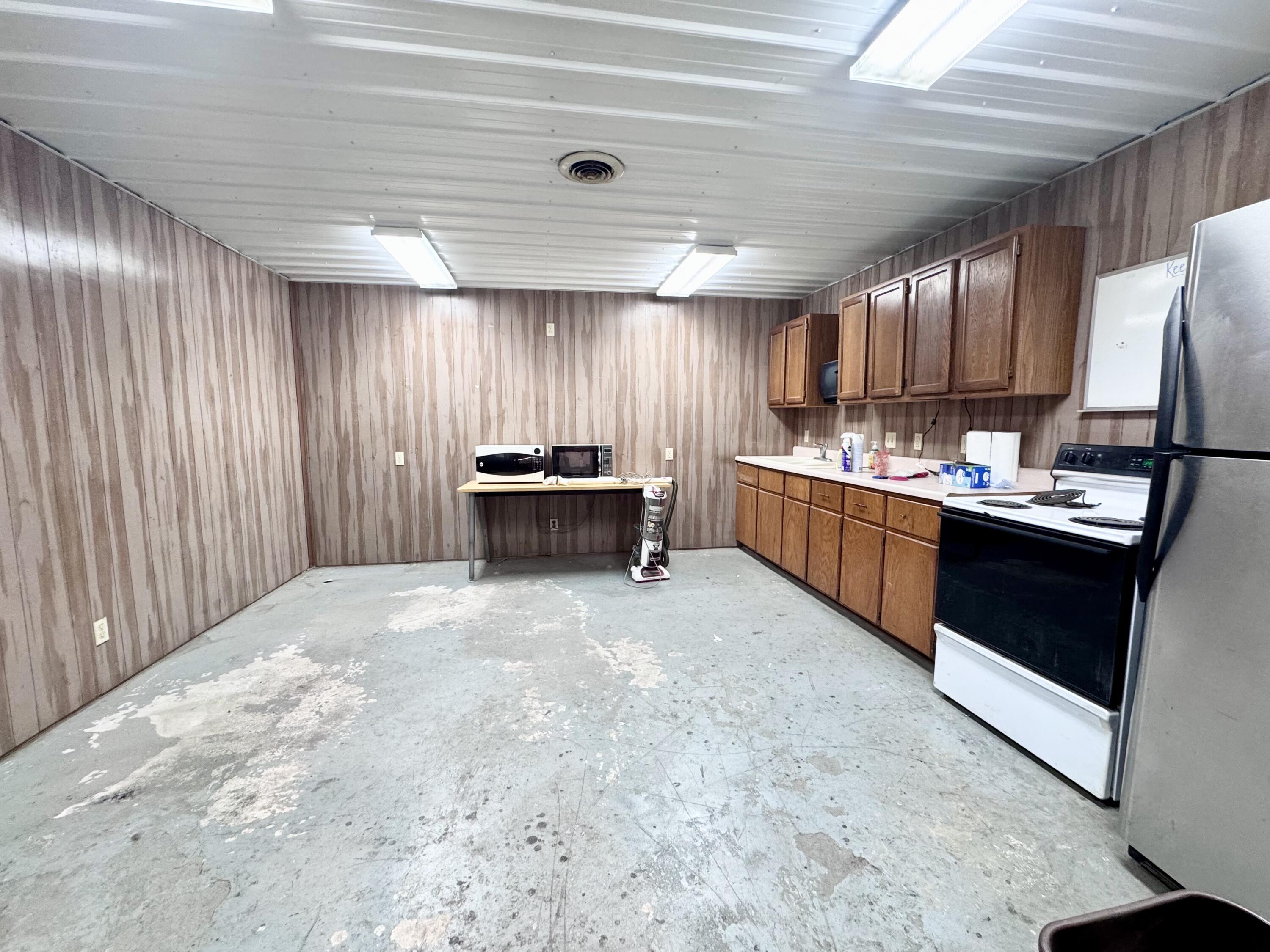 Photo 21 - Commercial Sale for sale – 75  Garvey Drive  Noel, MO