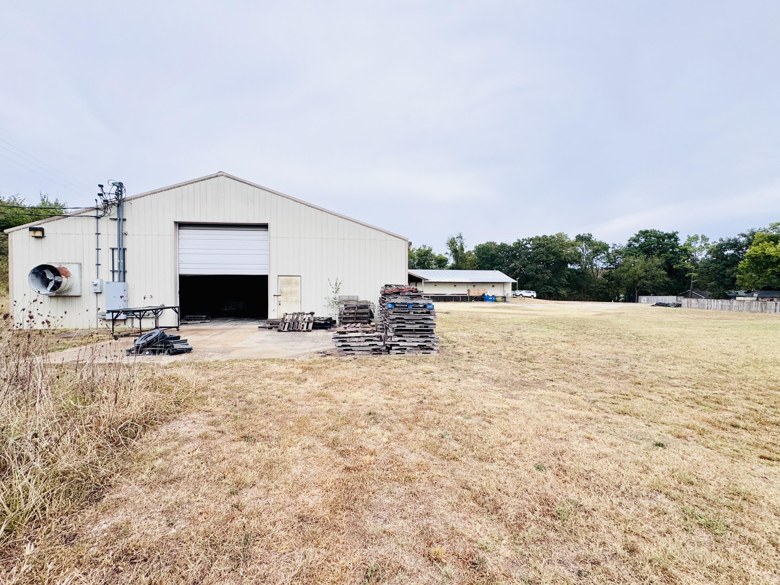 Photo 5 - Commercial Sale for sale – 75  Garvey Drive  Noel, MO