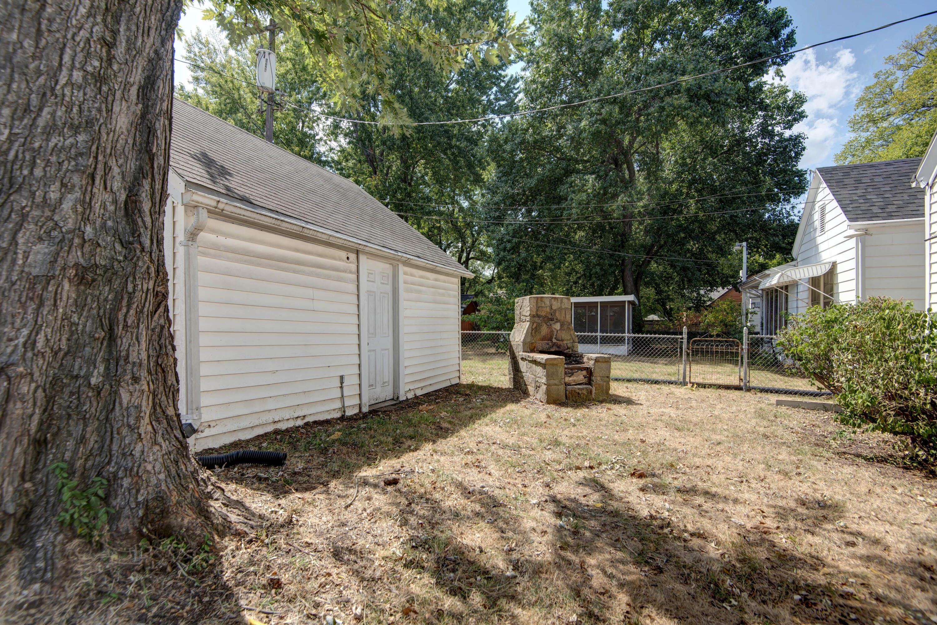 Photo 20 - Residential for sale – 1126 E Sunshine Street  Springfield, MO