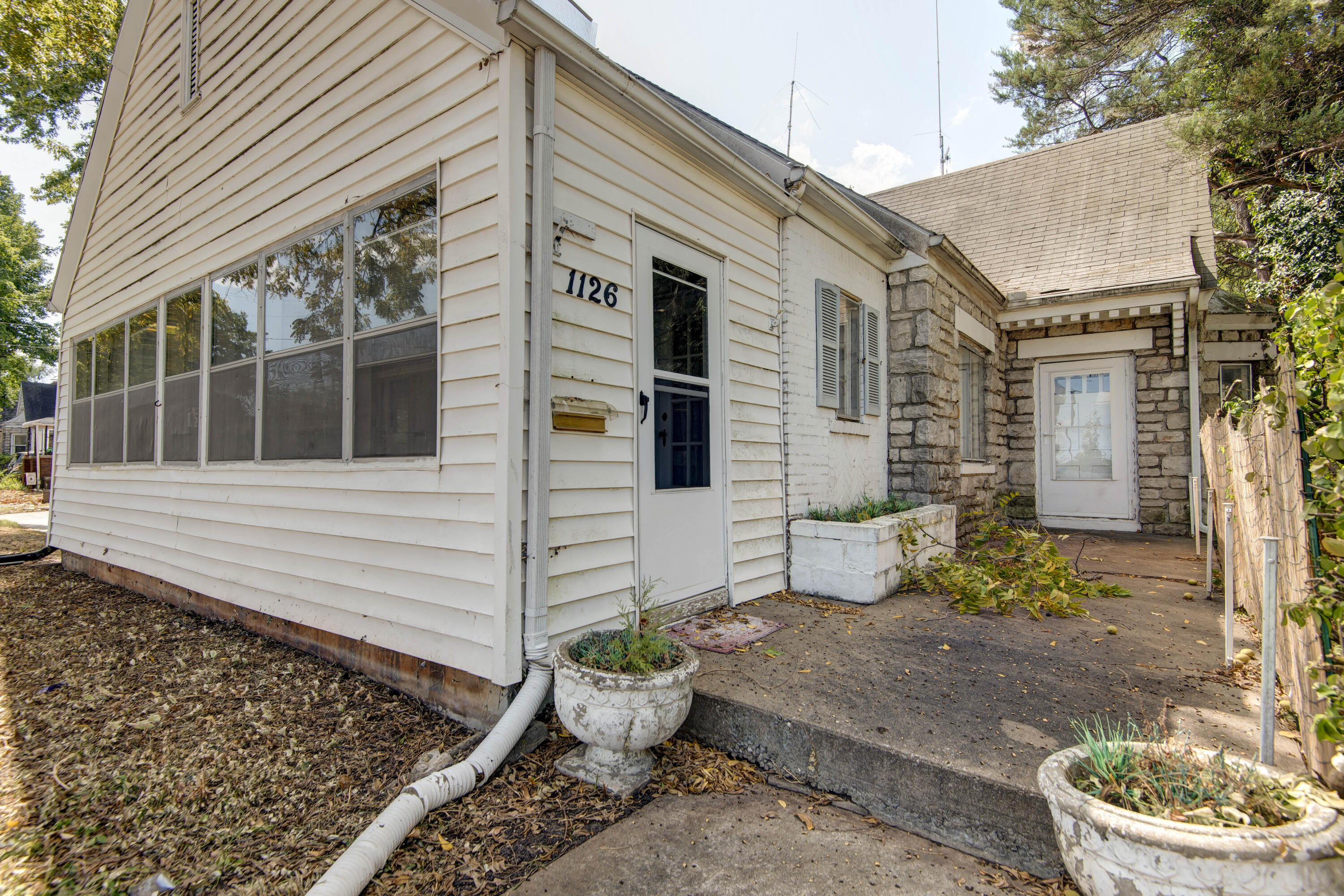 Photo 21 - Residential for sale – 1126 E Sunshine Street  Springfield, MO