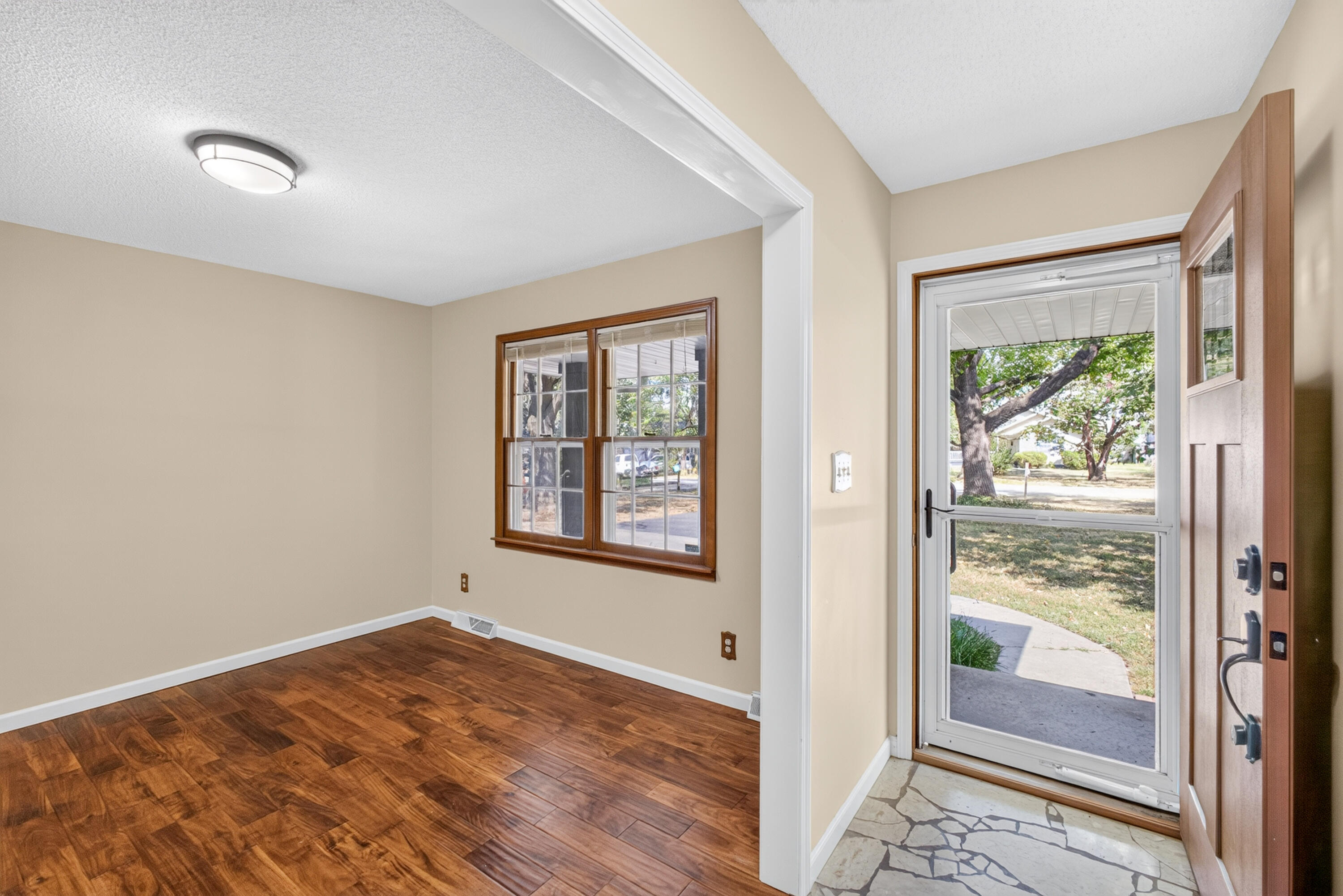 Photo 7 - Residential for sale – 2829 N Oakland Avenue  Springfield, MO