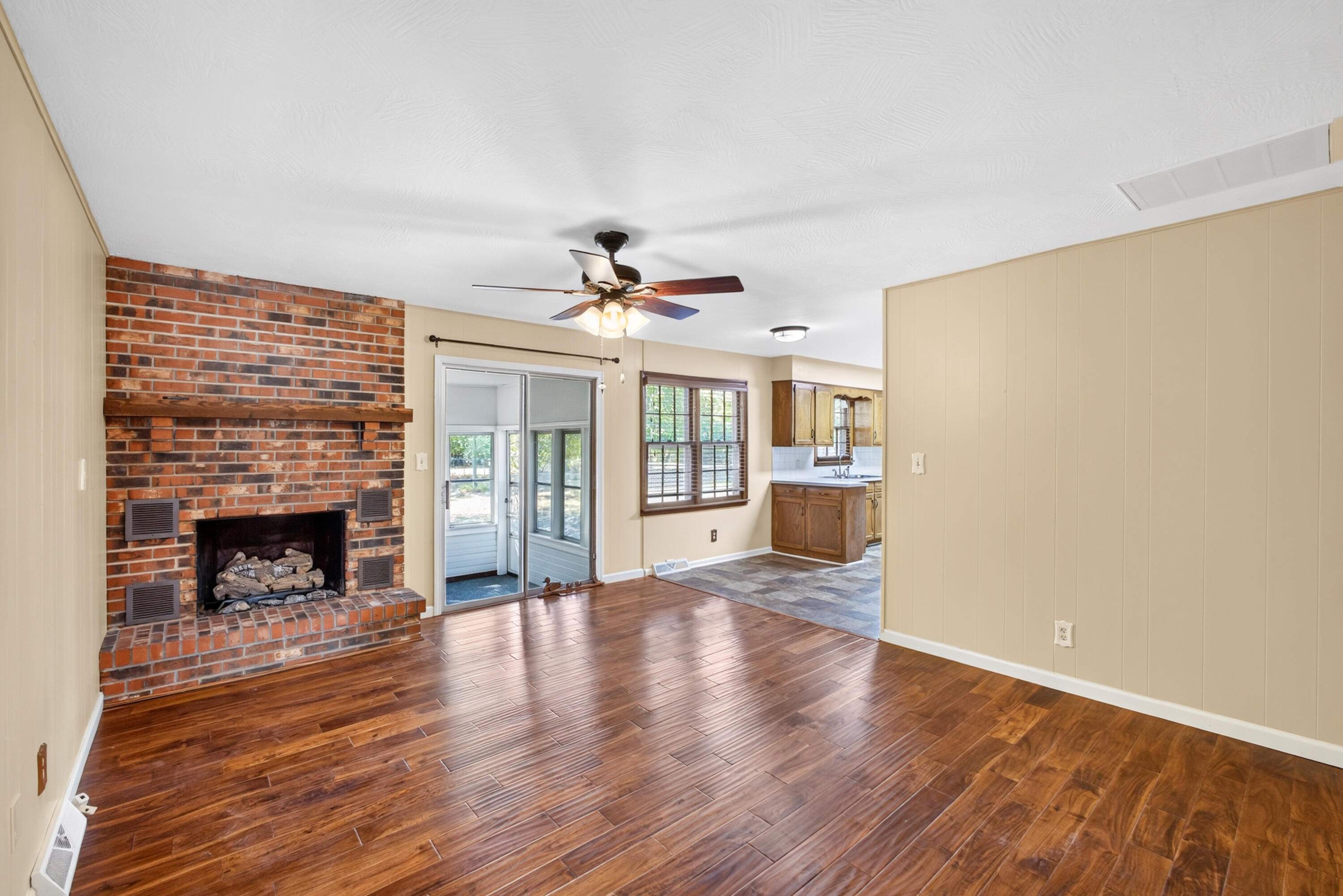 Photo 9 - Residential for sale – 2829 N Oakland Avenue  Springfield, MO