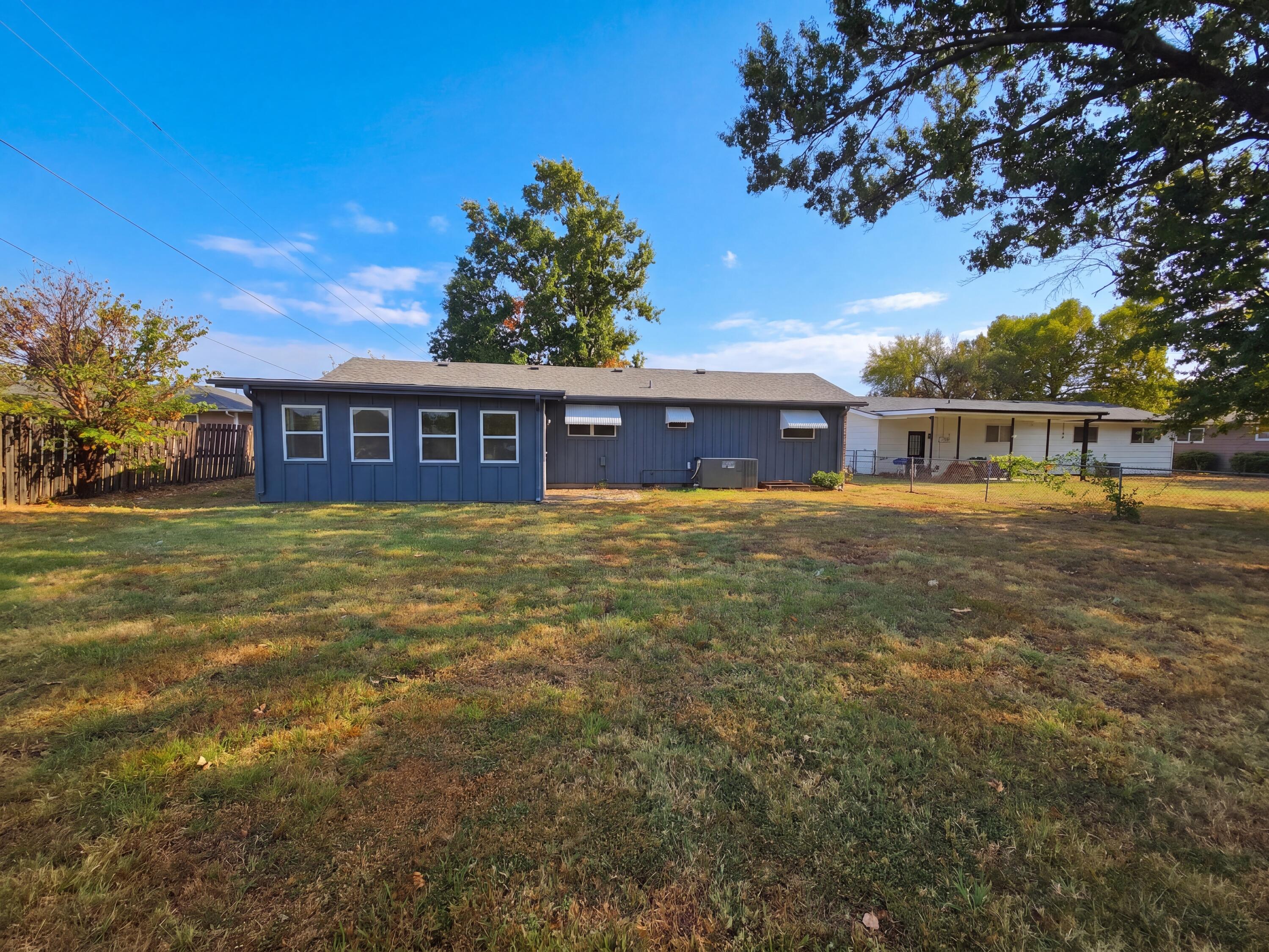 Photo 5 - Residential for sale – 2208  Mc Connell Avenue  Joplin, MO