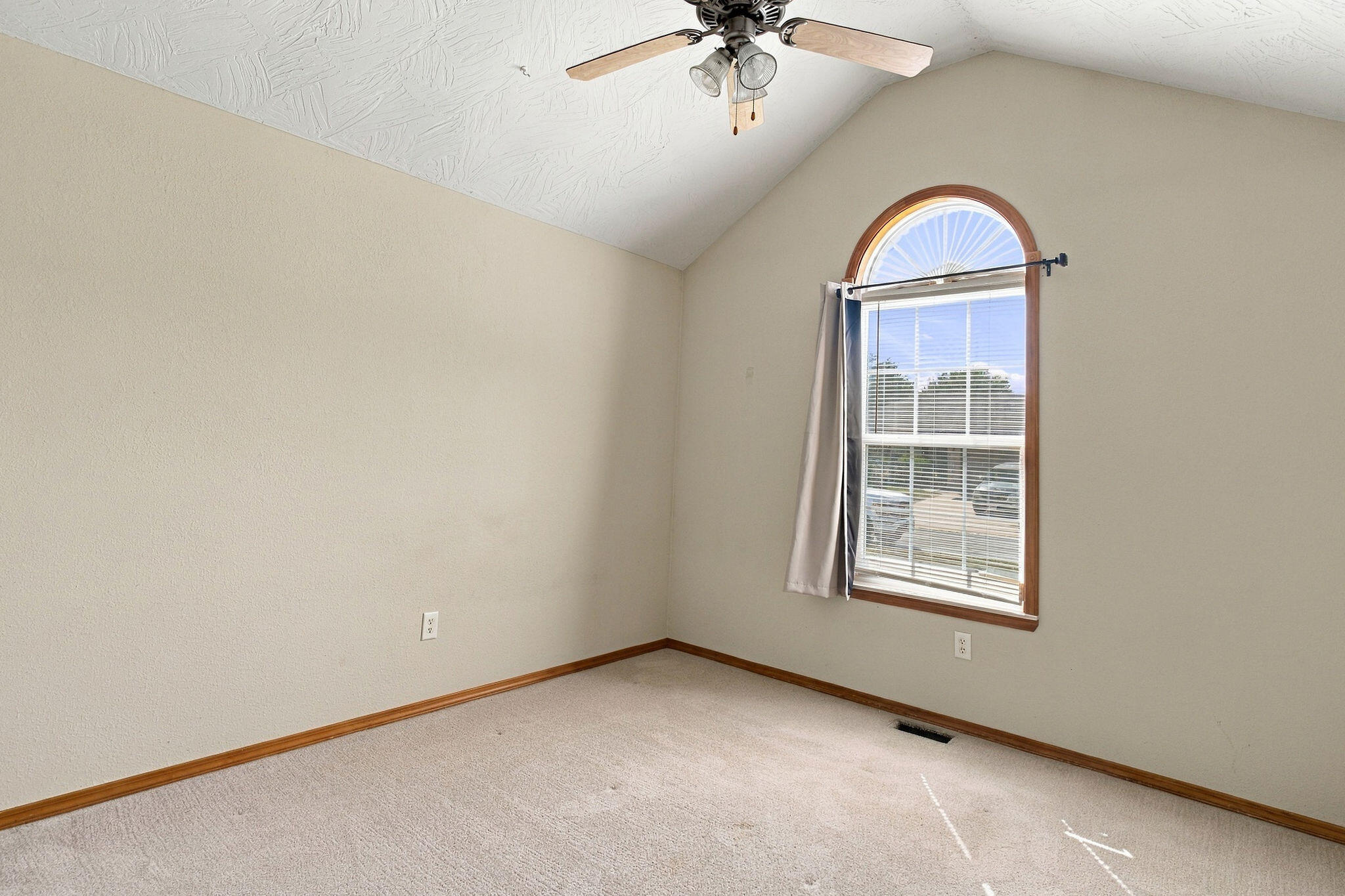 Photo 14 - Residential for sale – 510 S Birch Avenue  Springfield, MO