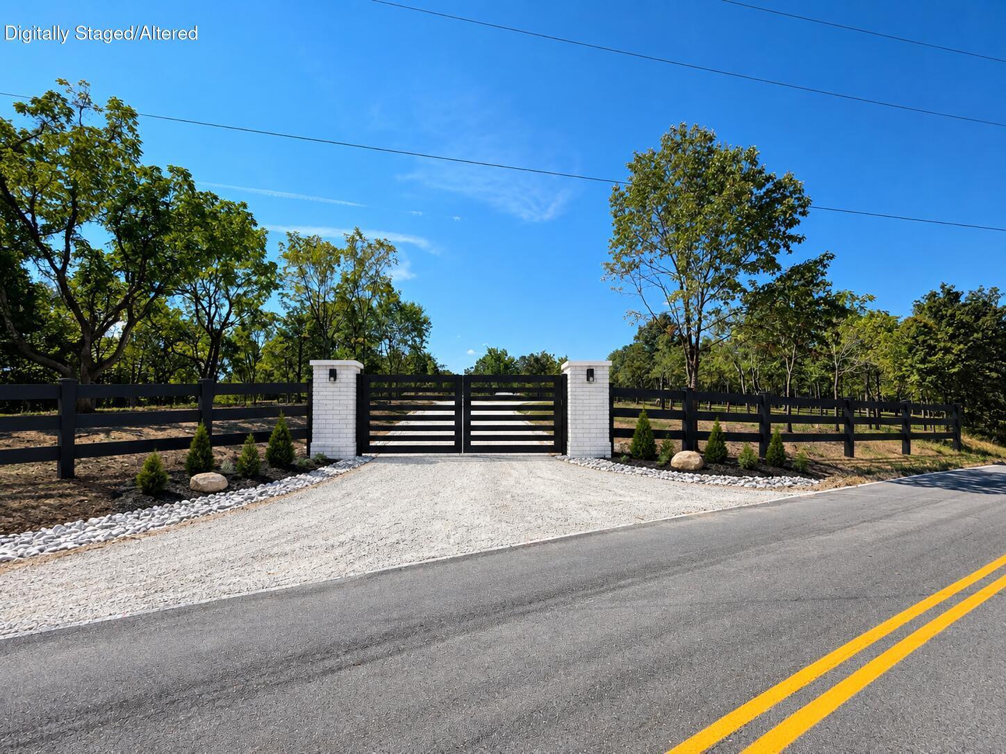 Photo 2 - Land for sale – Lot 2  Whispering Windings Court   Walnut Shade, MO