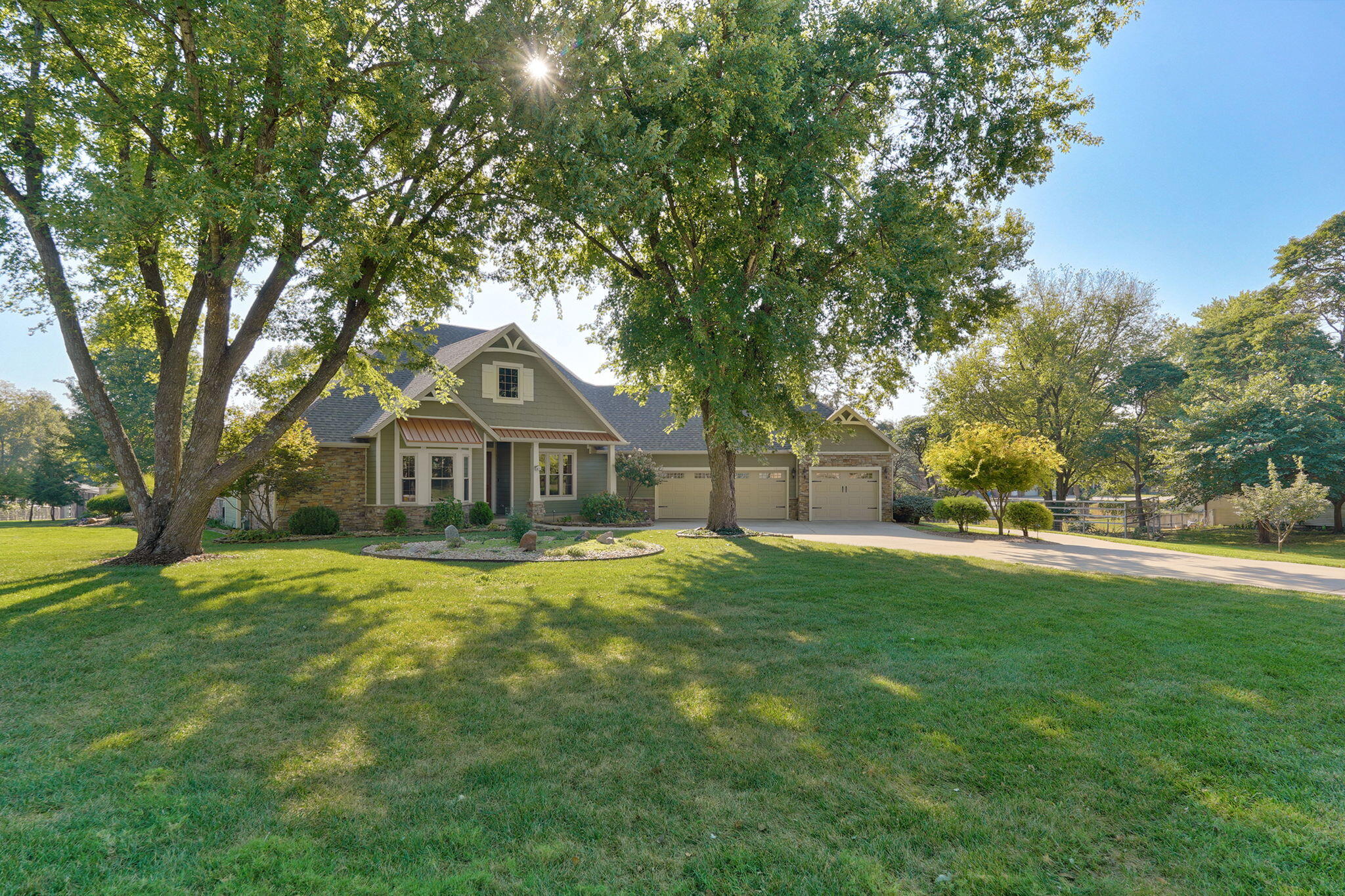 Photo 3 - Residential for sale – 3436 S Horseshoe Avenue  Springfield, MO