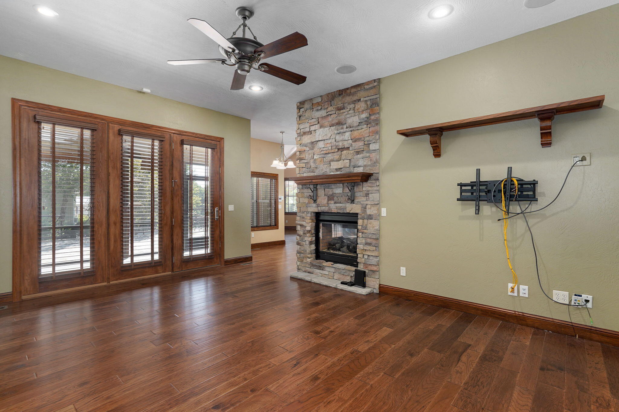 Photo 13 - Residential for sale – 3436 S Horseshoe Avenue  Springfield, MO