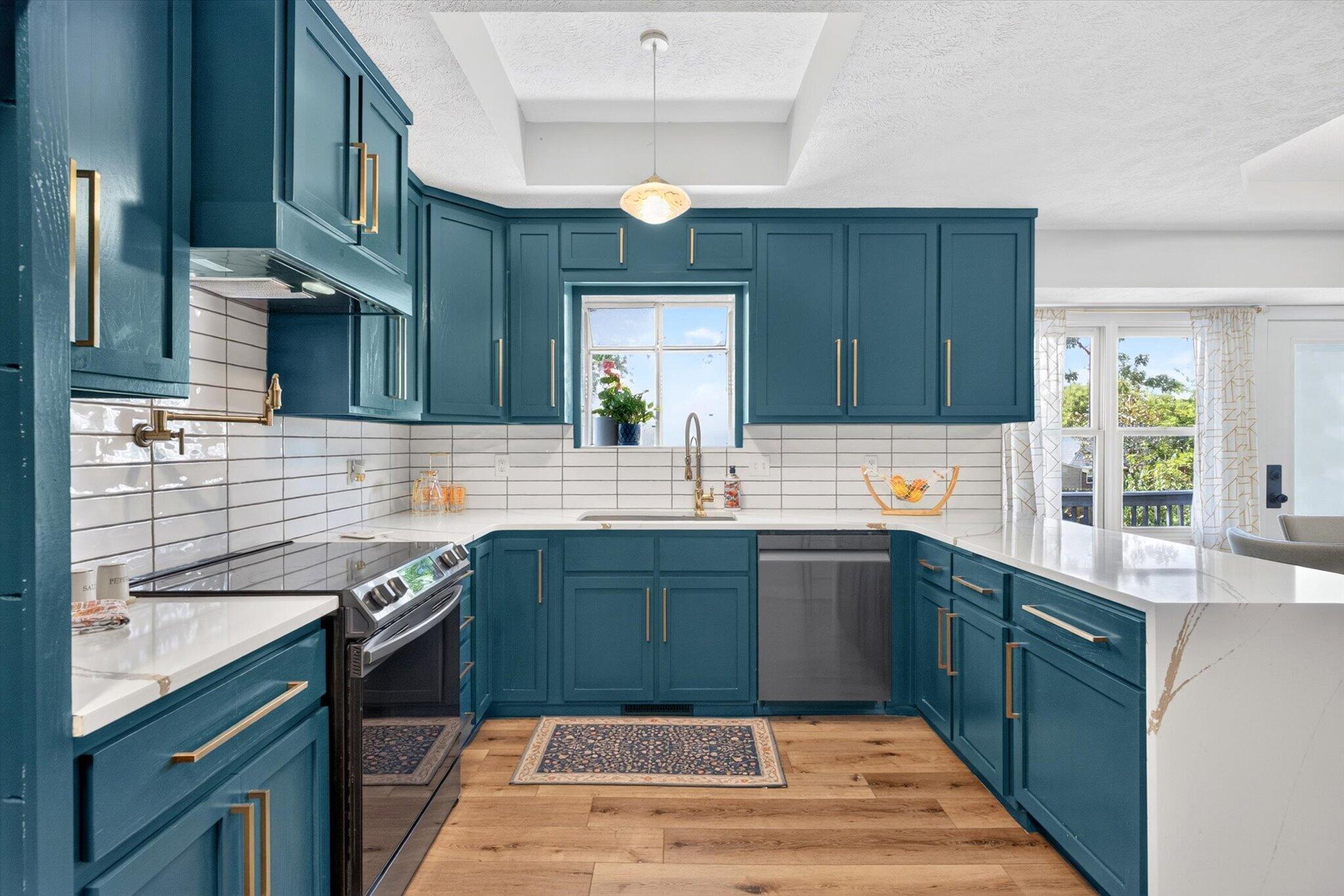 Photo 12 - Residential for sale – 2420 W Cambridge Street  Bolivar, MO