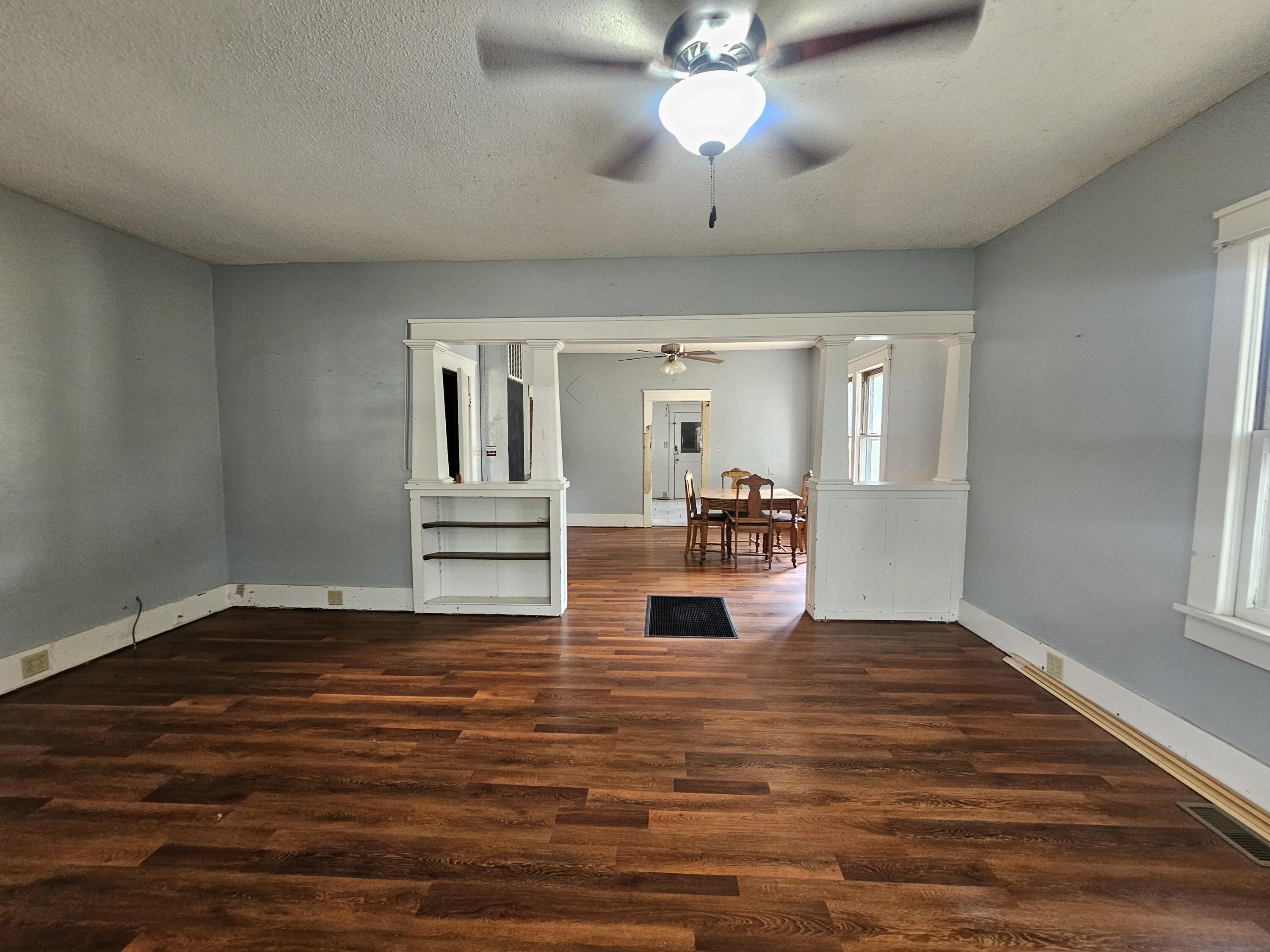 Photo 7 - Residential for sale – 314  Jasper Street  Aurora, MO