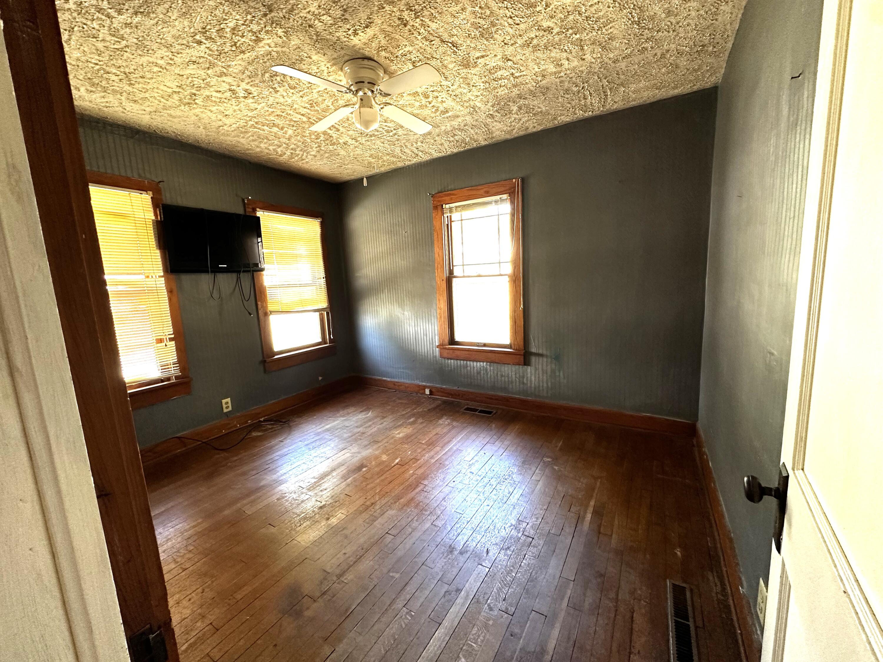 Photo 7 - Residential for sale – 309 W 14th Street  Cassville, MO