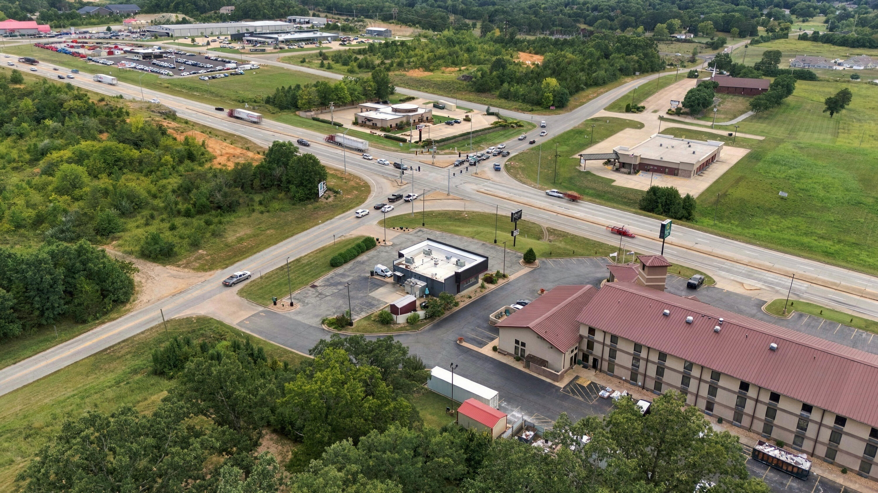 Photo 8 - Commercial Sale for sale – 210  Jan Howard Expressway  West Plains, MO
