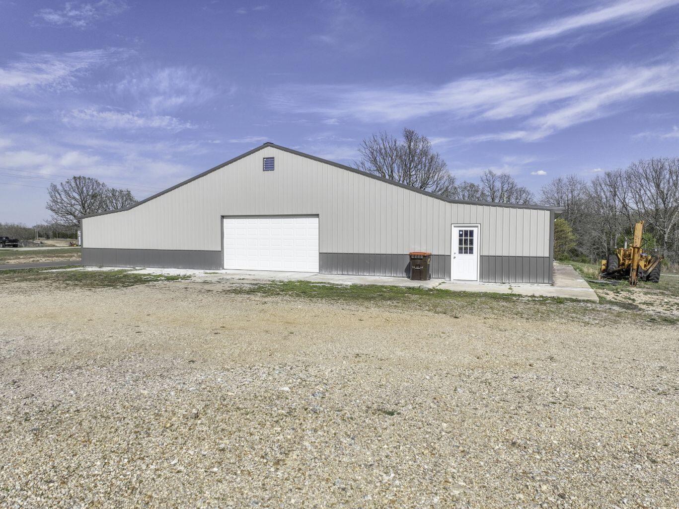 Photo 4 - Commercial Sale for sale – 2052  State Road Jj   Stoutland, MO