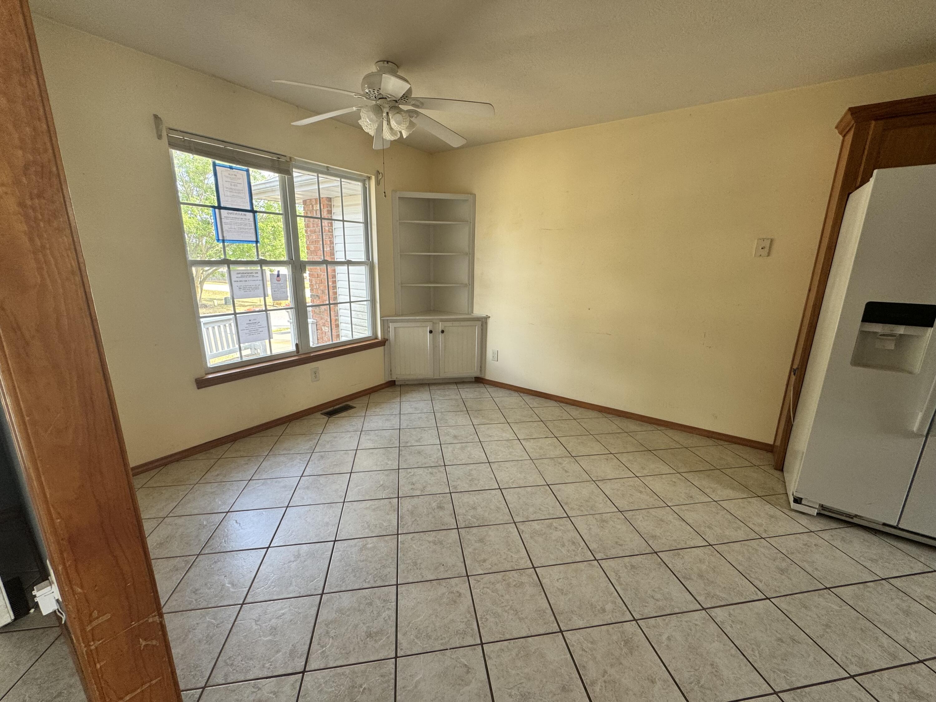 Photo 5 - Residential for sale – 114  Canon Avenue  Clever, MO