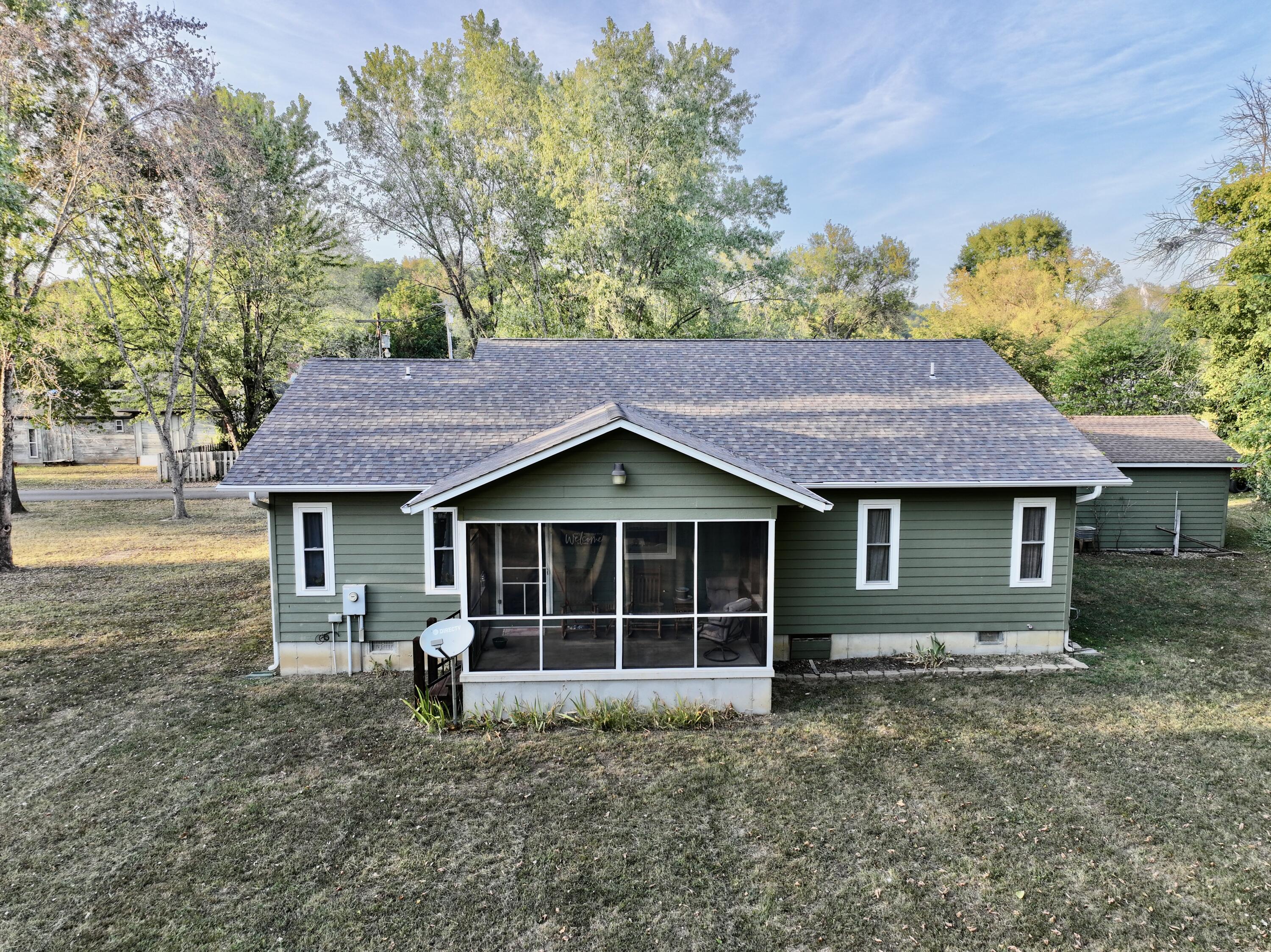 Photo 4 - Residential for sale – 100  David Street  Van Buren, MO