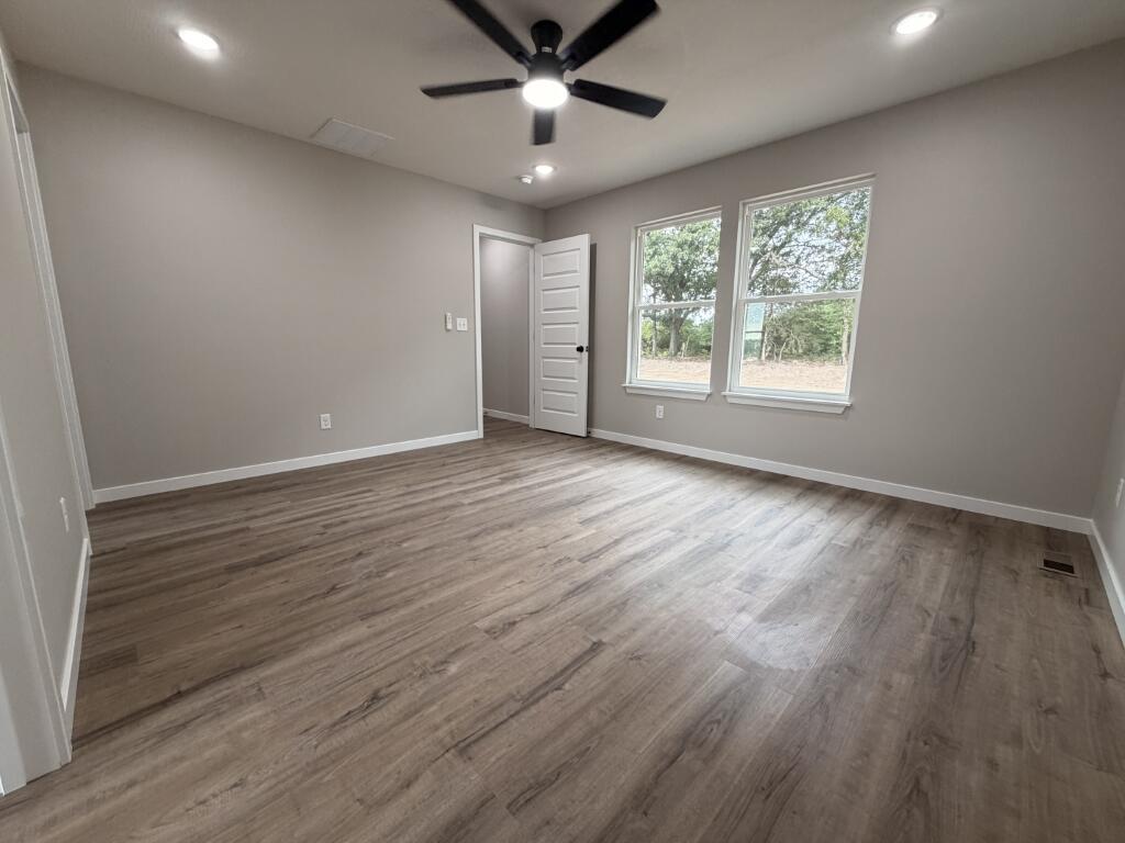 Photo 6 - Residential Lease for sale – 939  Holstein Lane  Marshfield, MO