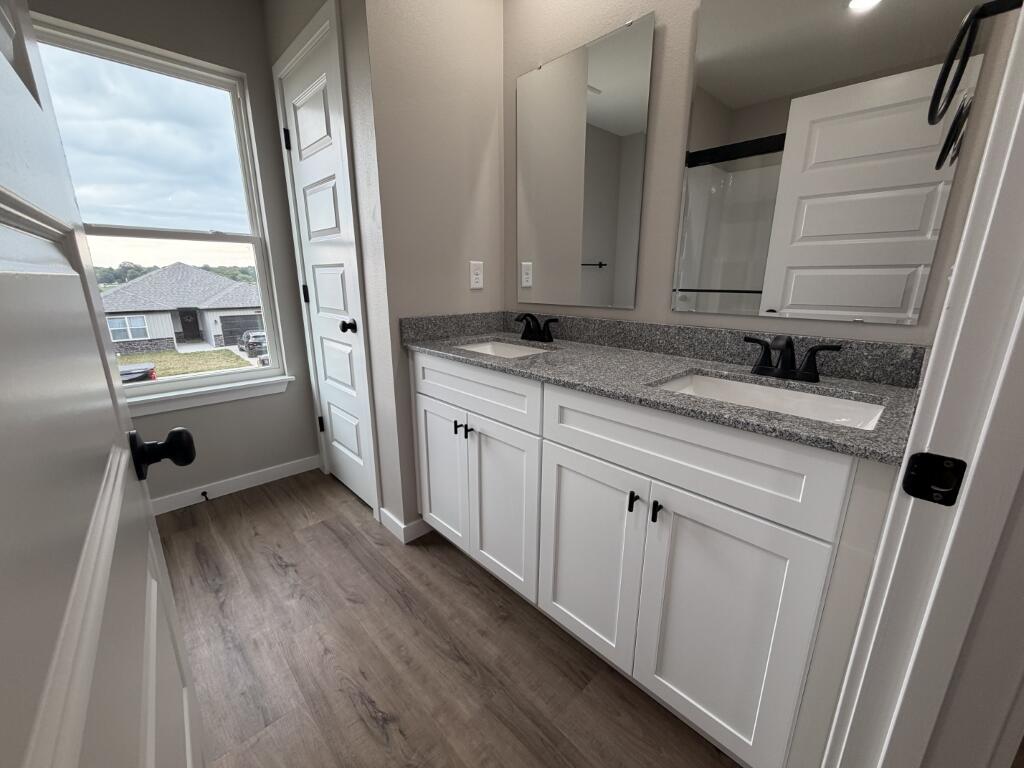 Photo 12 - Residential Lease for sale – 939  Holstein Lane  Marshfield, MO