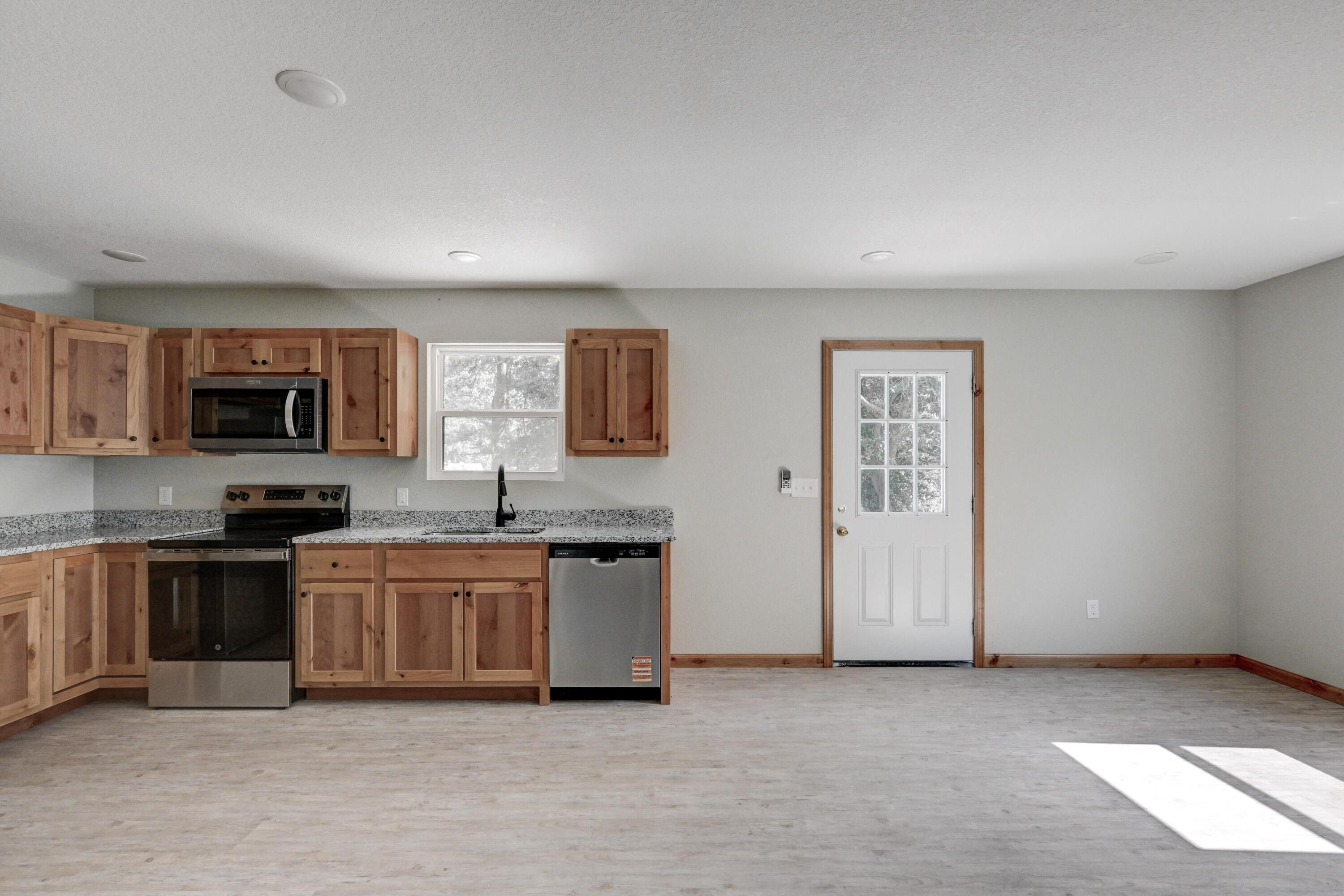 Photo 23 - Residential for sale – 717  Benham Avenue  Neosho, MO