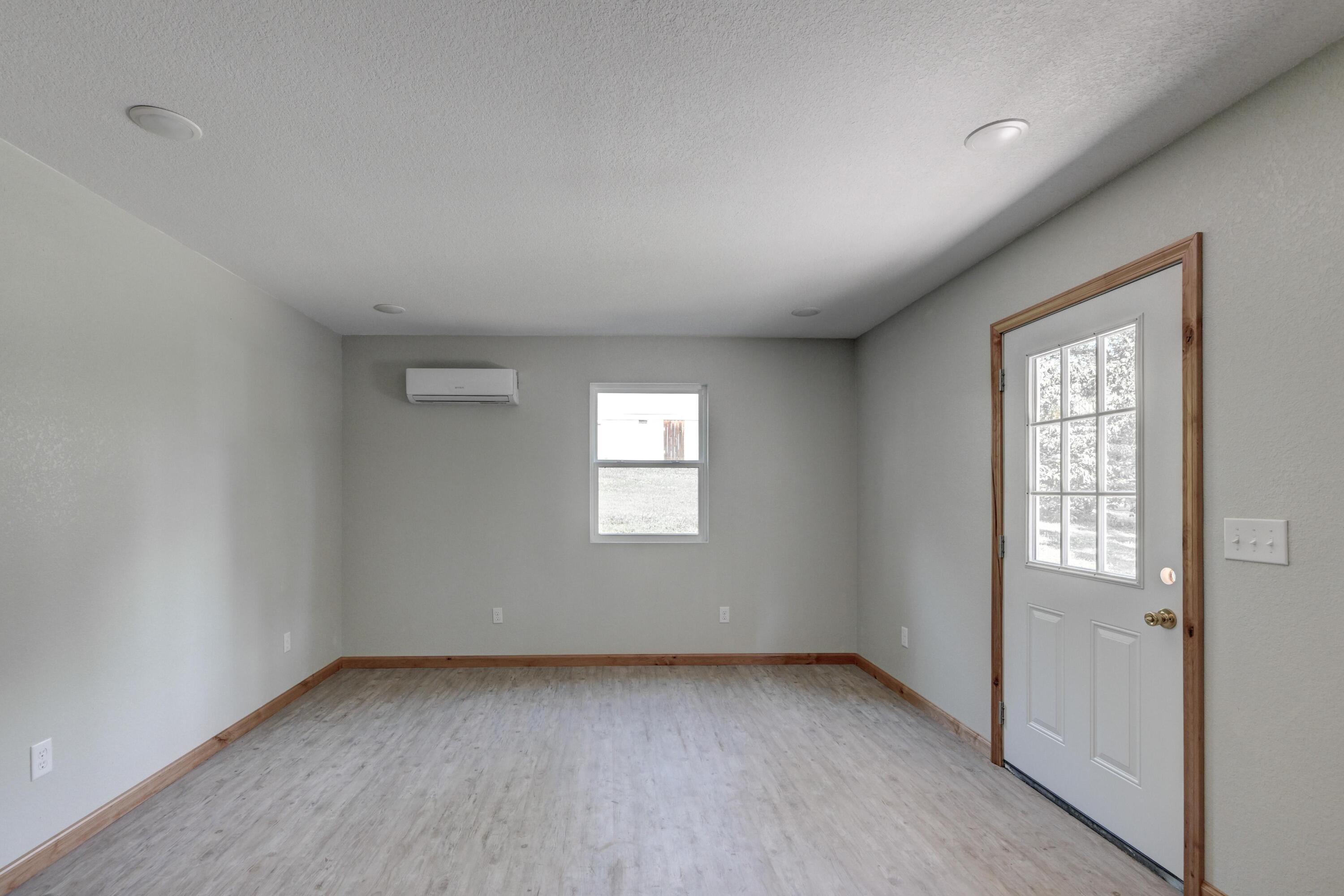Photo 6 - Commercial Sale for sale – 717  Benham Avenue  Neosho, MO