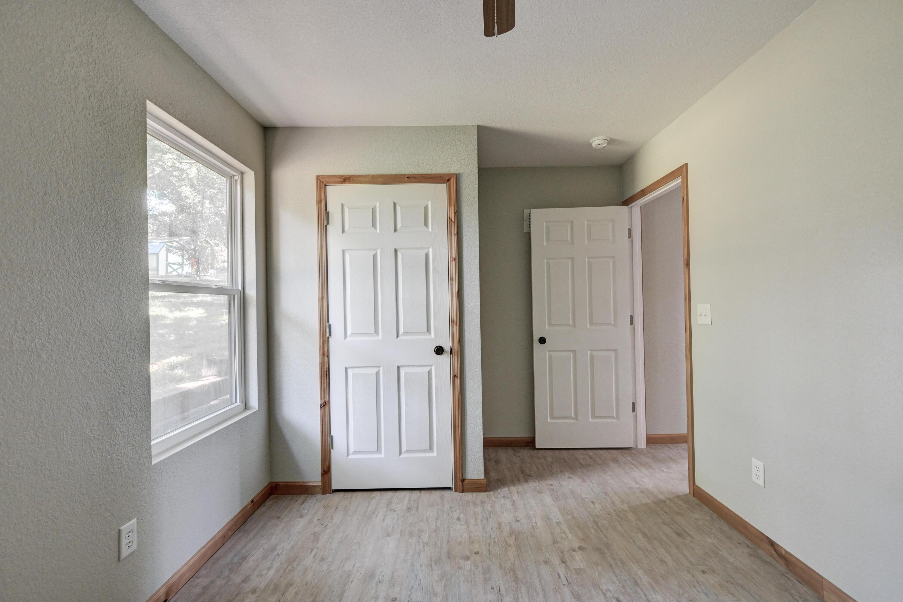 Photo 17 - Commercial Sale for sale – 717  Benham Avenue  Neosho, MO