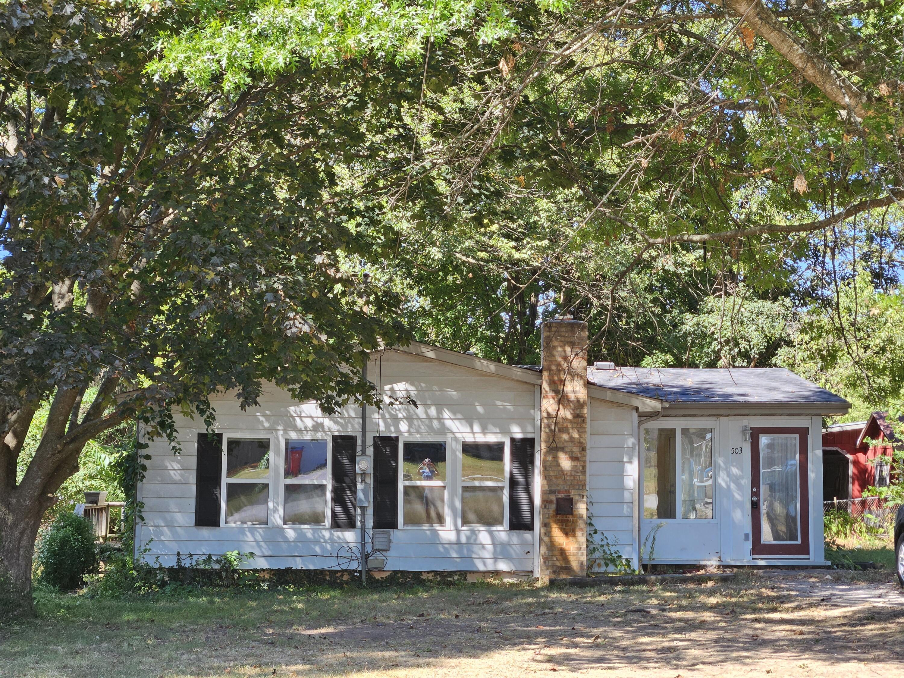 Photo 2 - Residential for sale – 503 S Miller Road  Springfield, MO