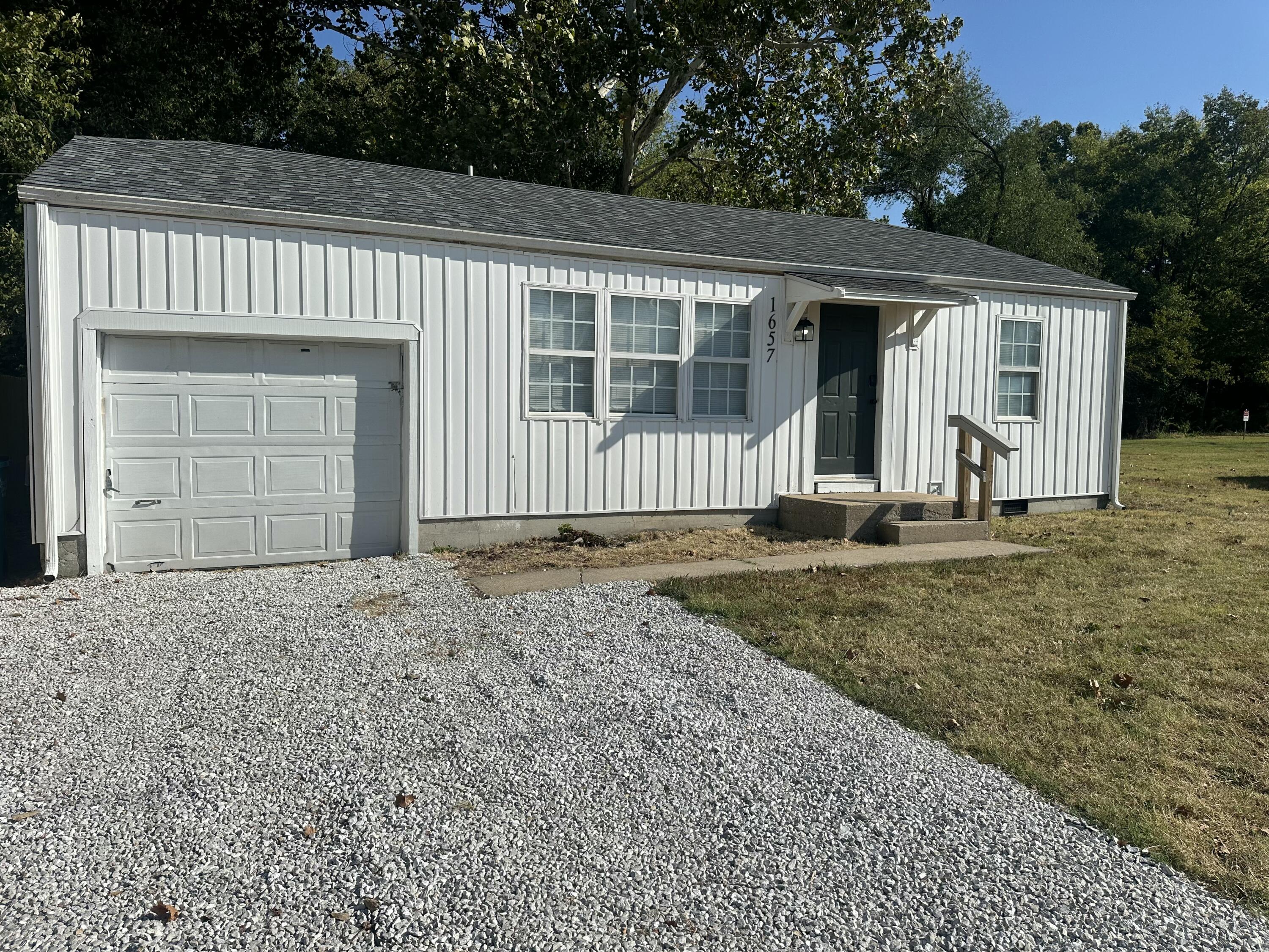 Photo 2 - Residential for sale – 1657 E Division Street  Springfield, MO