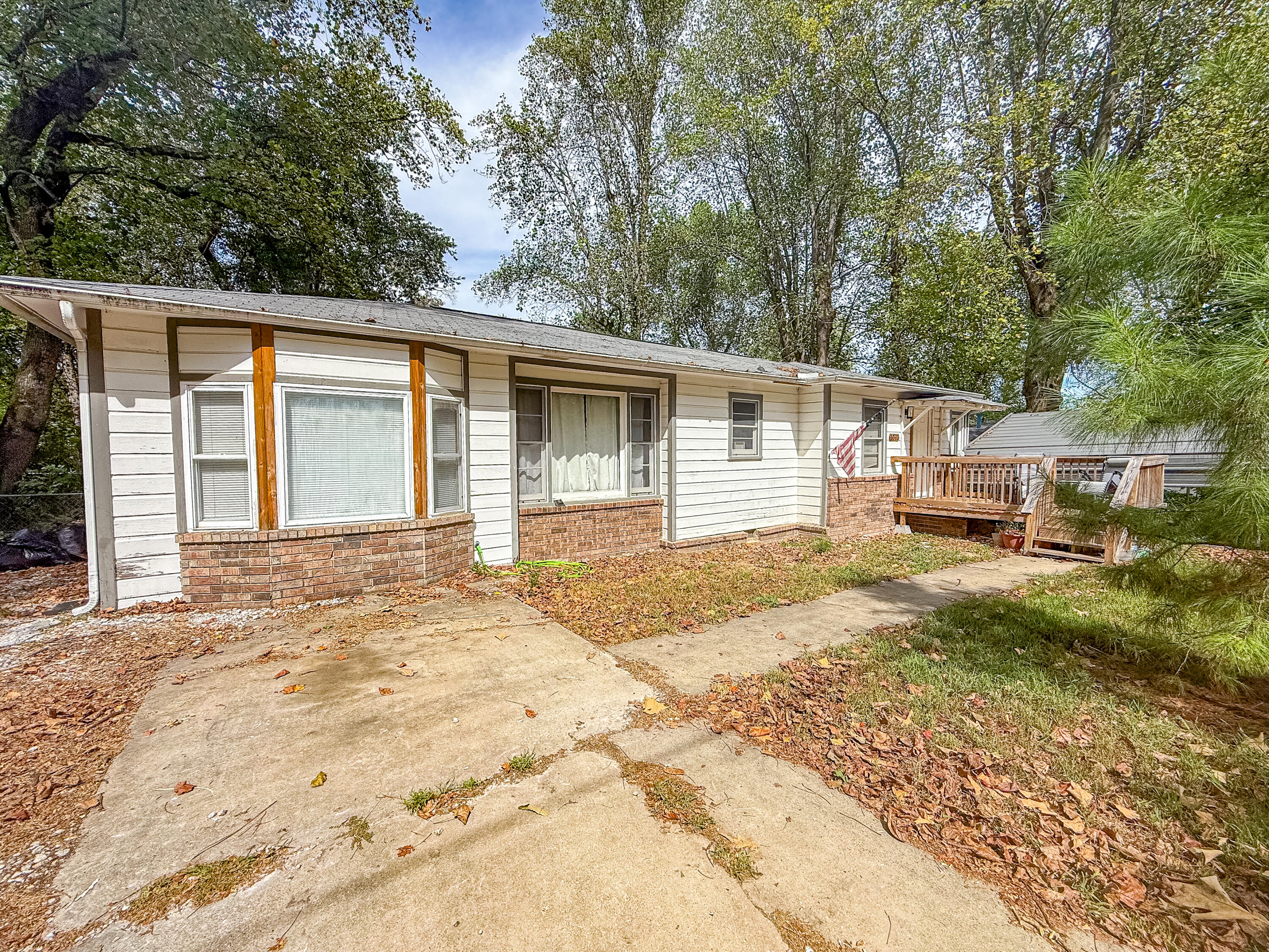 Photo 2 - Residential for sale – 1003 W Newman Avenue  Harrison, AR