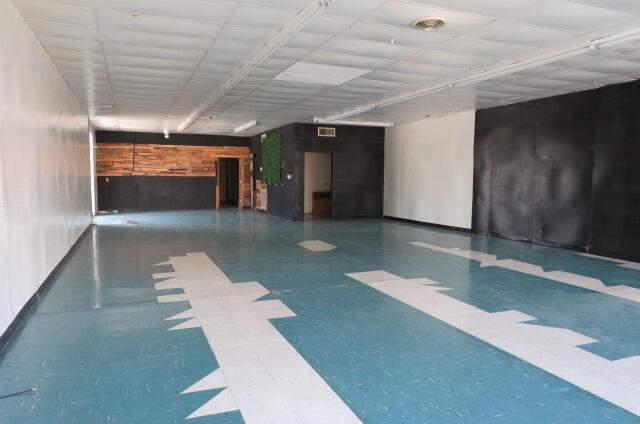 Photo 2 - Commercial Sale for sale – 309 E Commercial Street  Mansfield, MO