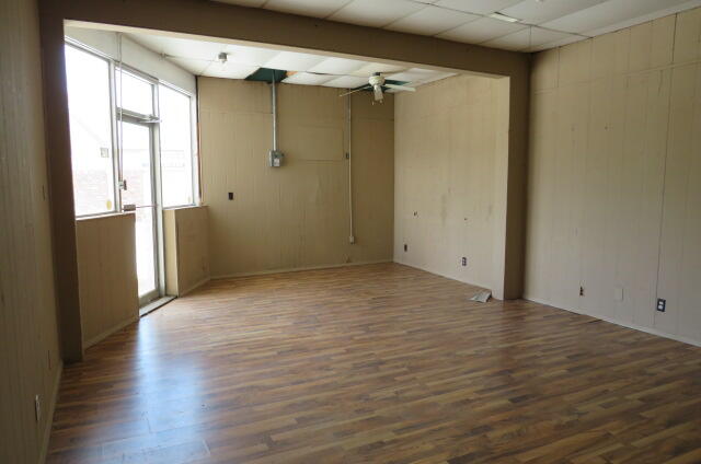Photo 5 - Commercial Sale for sale – 309 E Commercial Street  Mansfield, MO