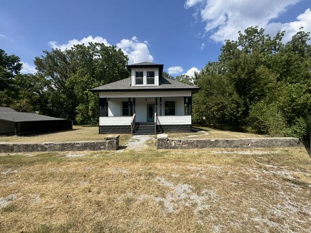 Photo 2 - Residential for sale – 107 E Odell Street  Marionville, MO