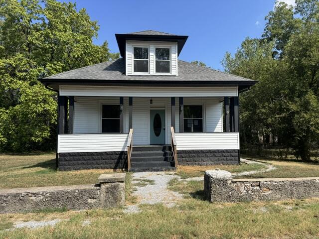 Residential for sale – 107 E Odell Street Marionville, MO