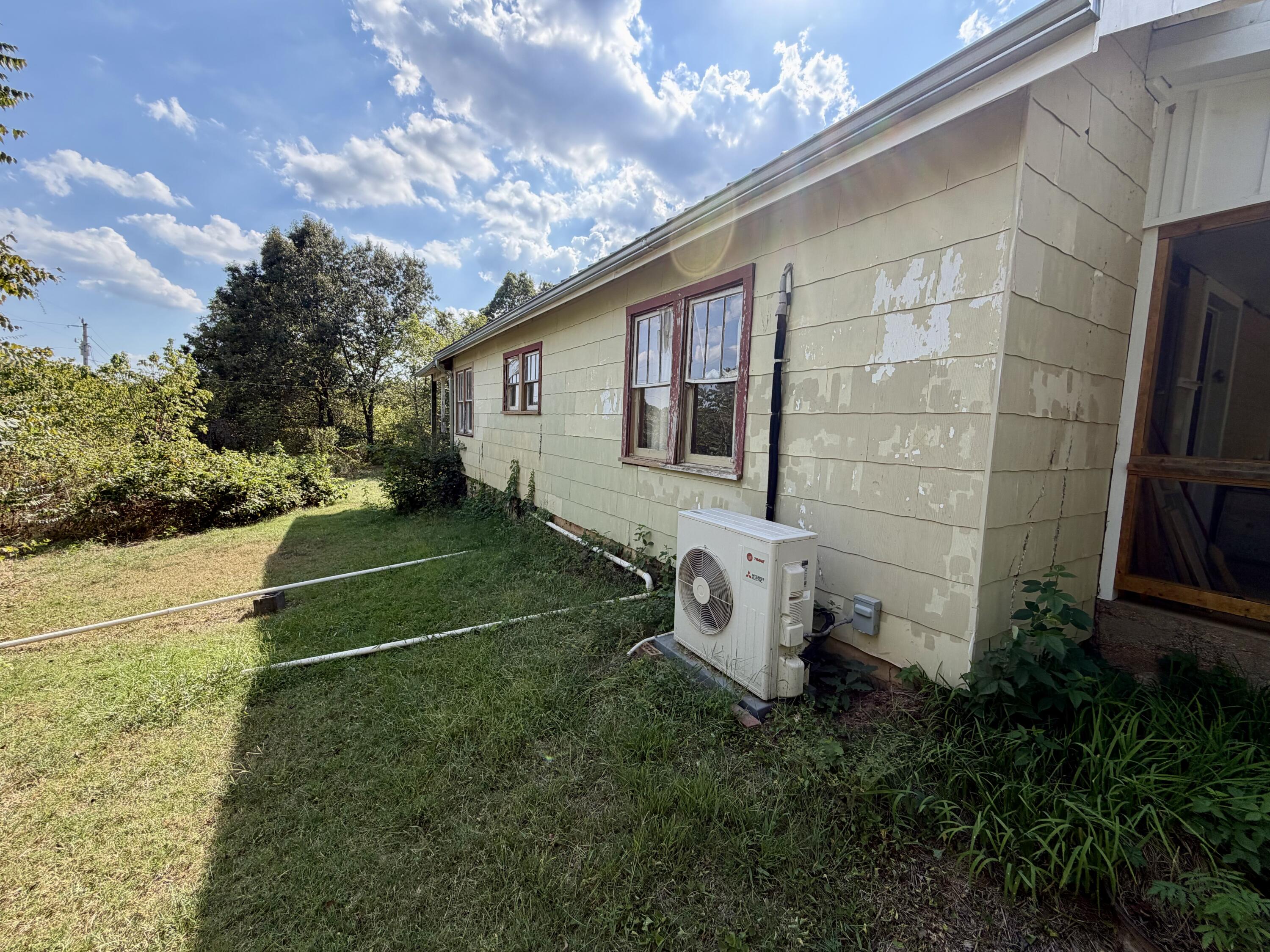 Photo 13 - Residential for sale – 960  County Road 412   Alton, MO
