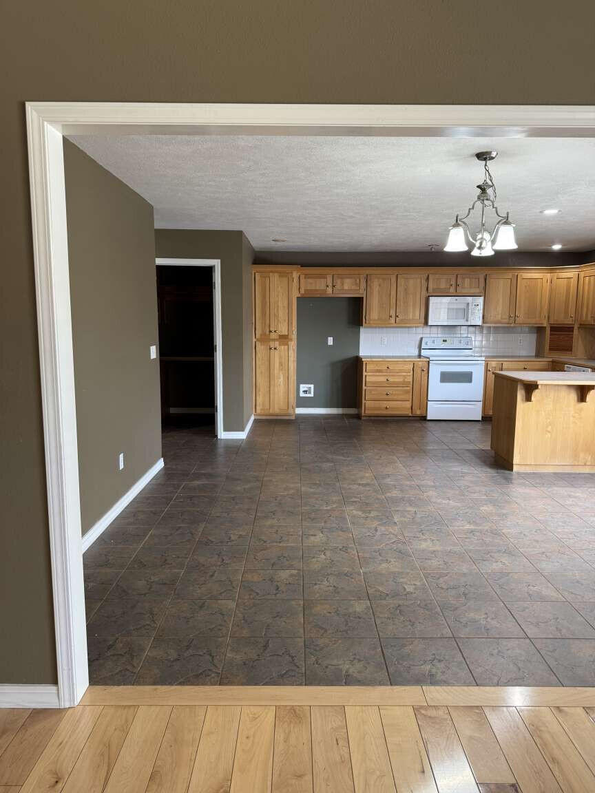 Photo 4 - Residential for sale – 510 E Grace Street  Republic, MO